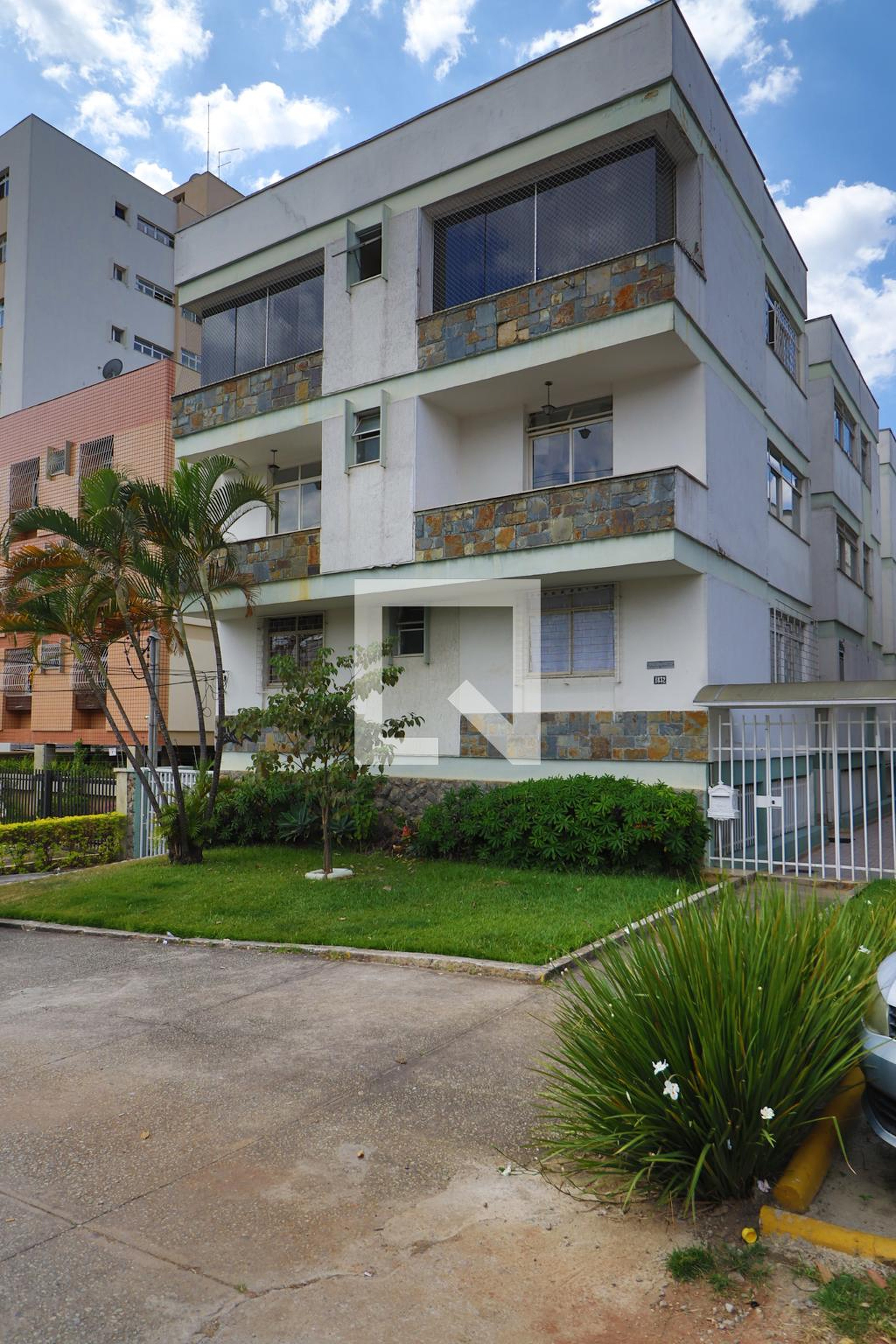 Fachada Edifício Ipê Branco