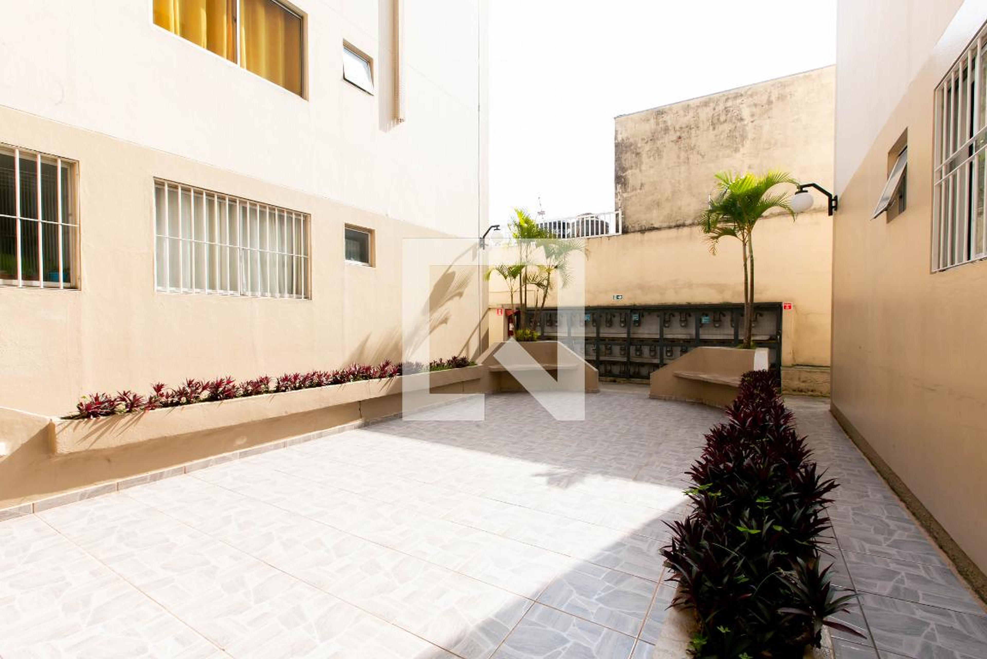 Area comum - Flores de Primavera