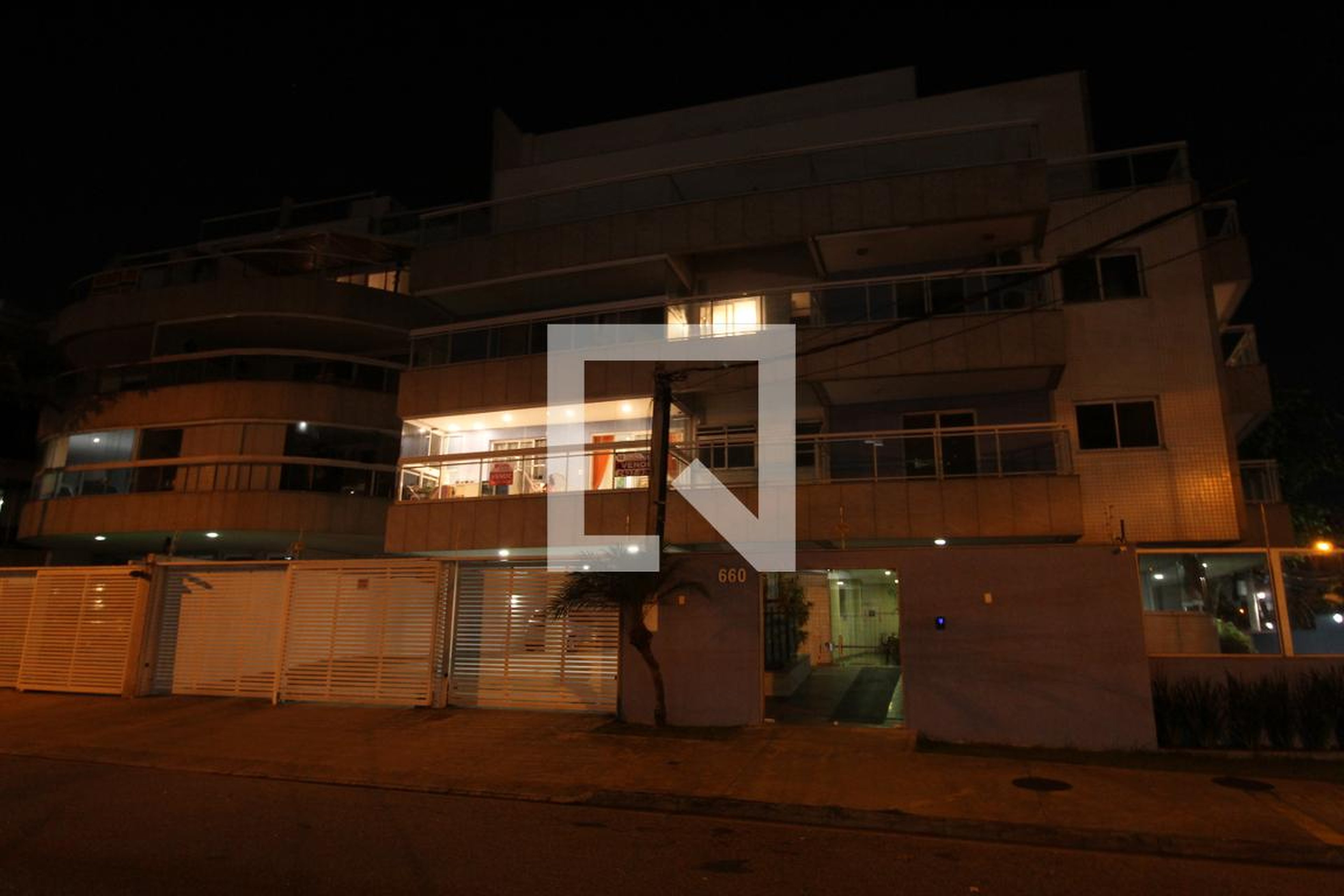 Fachada Condomínio em Rua Joaquim Cardozo, 660