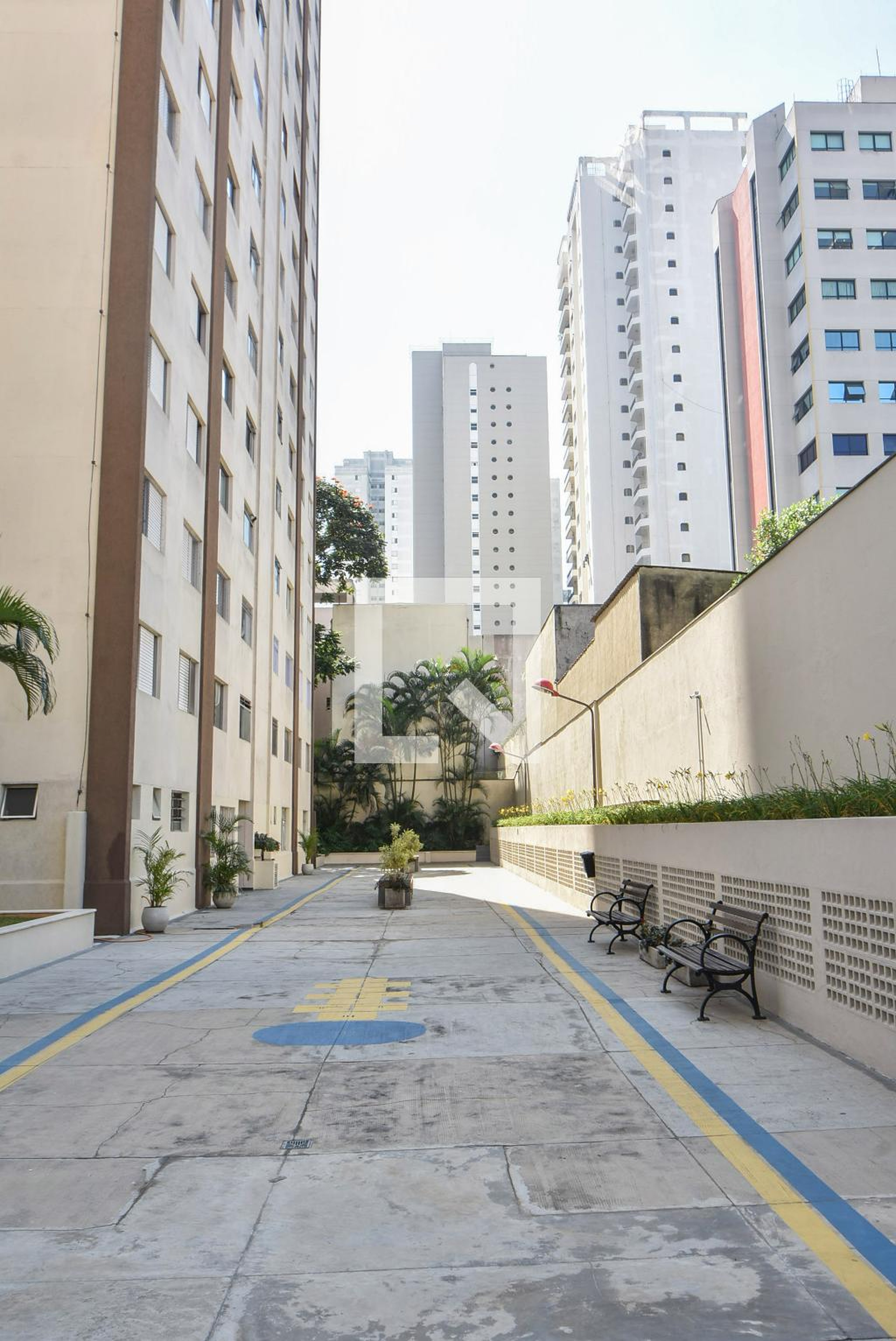 Condomínio Condomínio em Praça Santa Cruz, 725