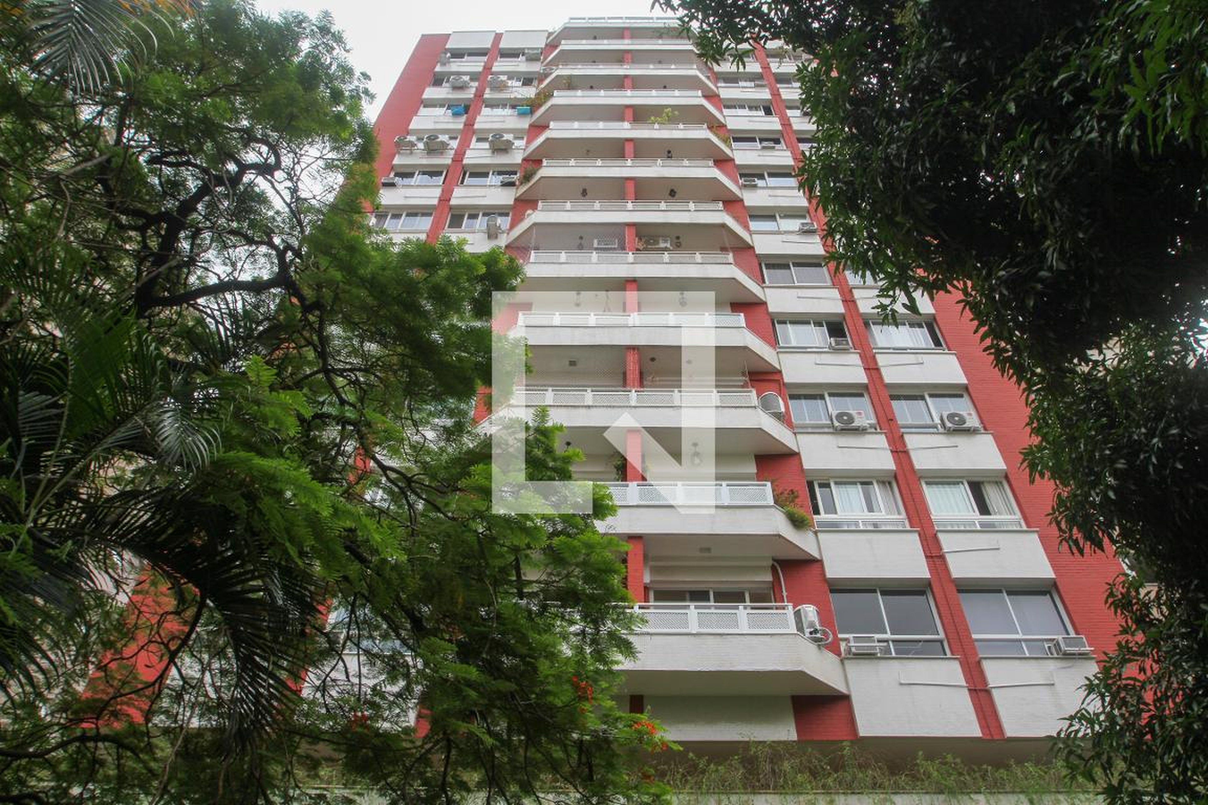 Fachada do Prédio Condomínio Solar Rainha Fabíola