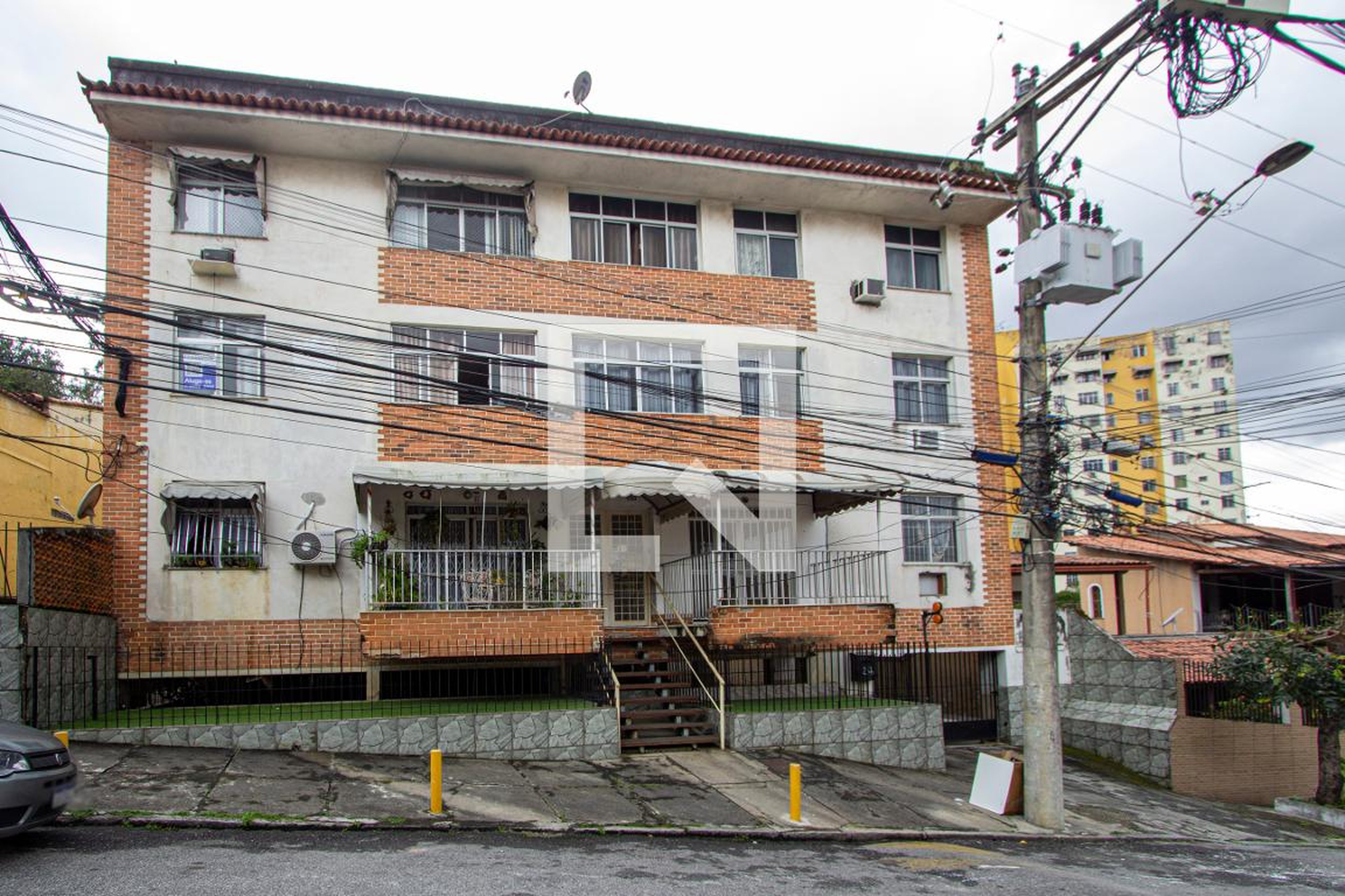 Fachada do Condomínio Condomínio em Rua Tenente Bráulio, 255