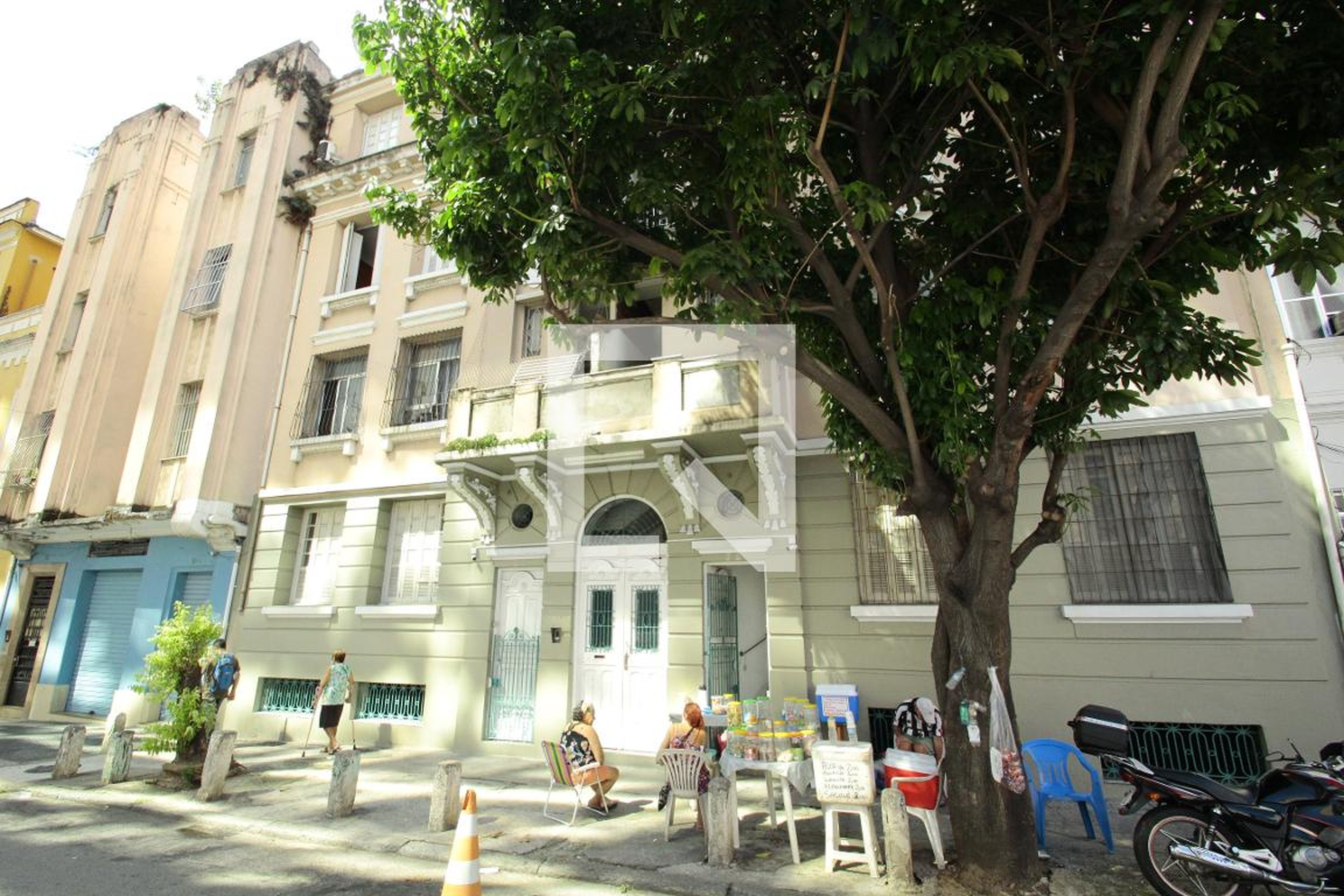 Fachada do Prédio Condomínio em Rua Tenente Possolo, 28