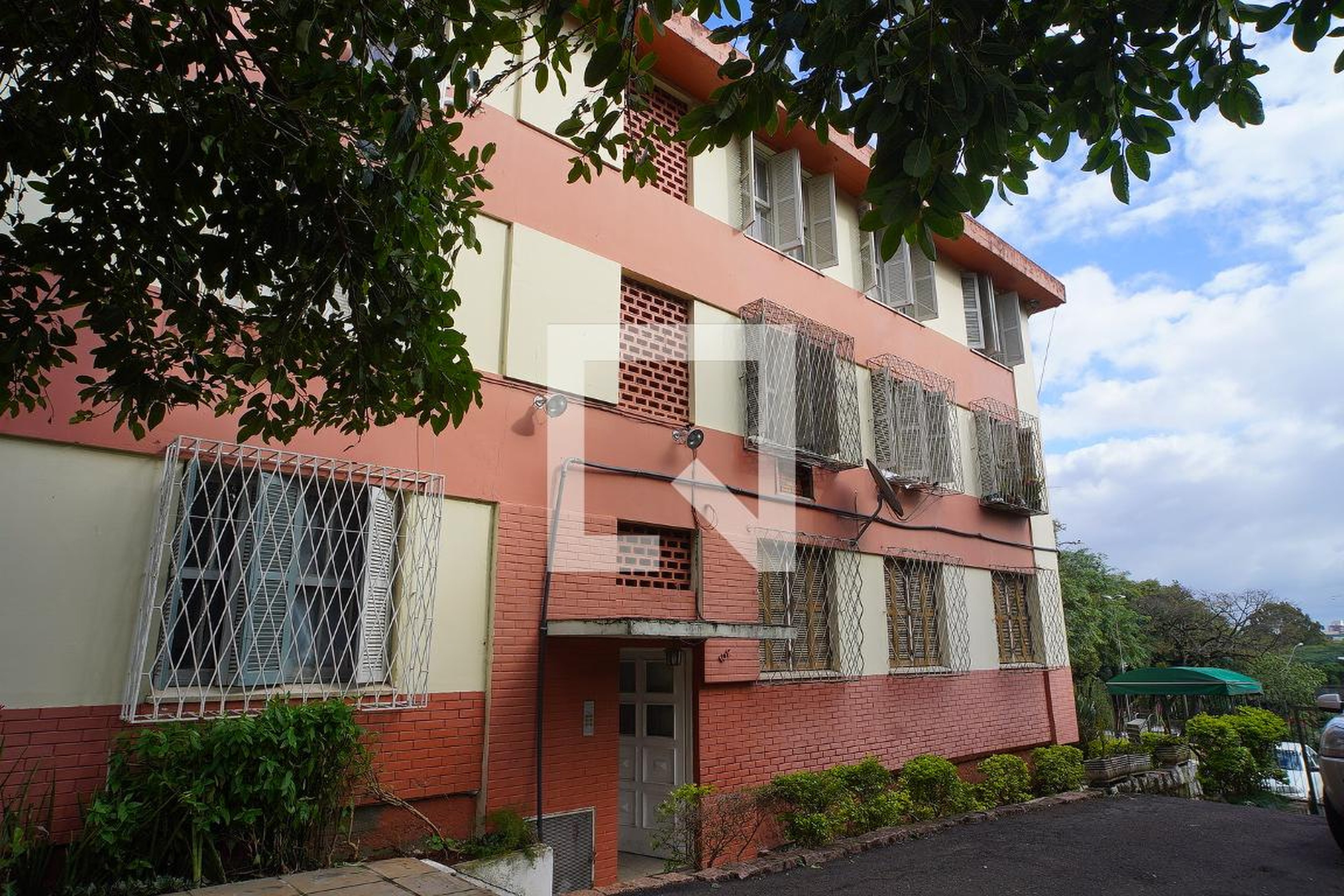 Fachada do Prédio Condomínio em Rua Engenheiro Antônio Carlos Tibiriçá, 102