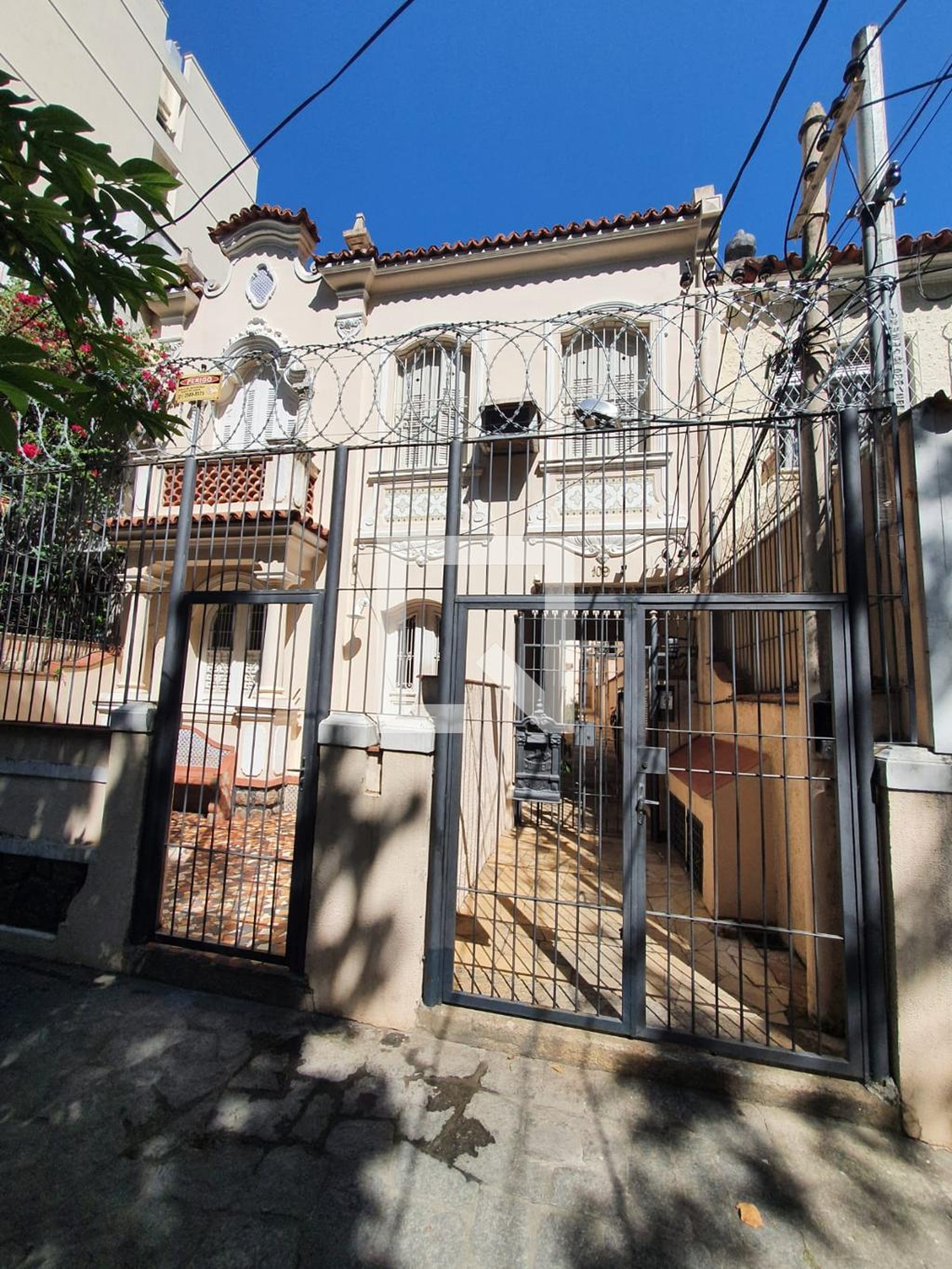 Fachada Condomínio Pica-Pau Amarelo