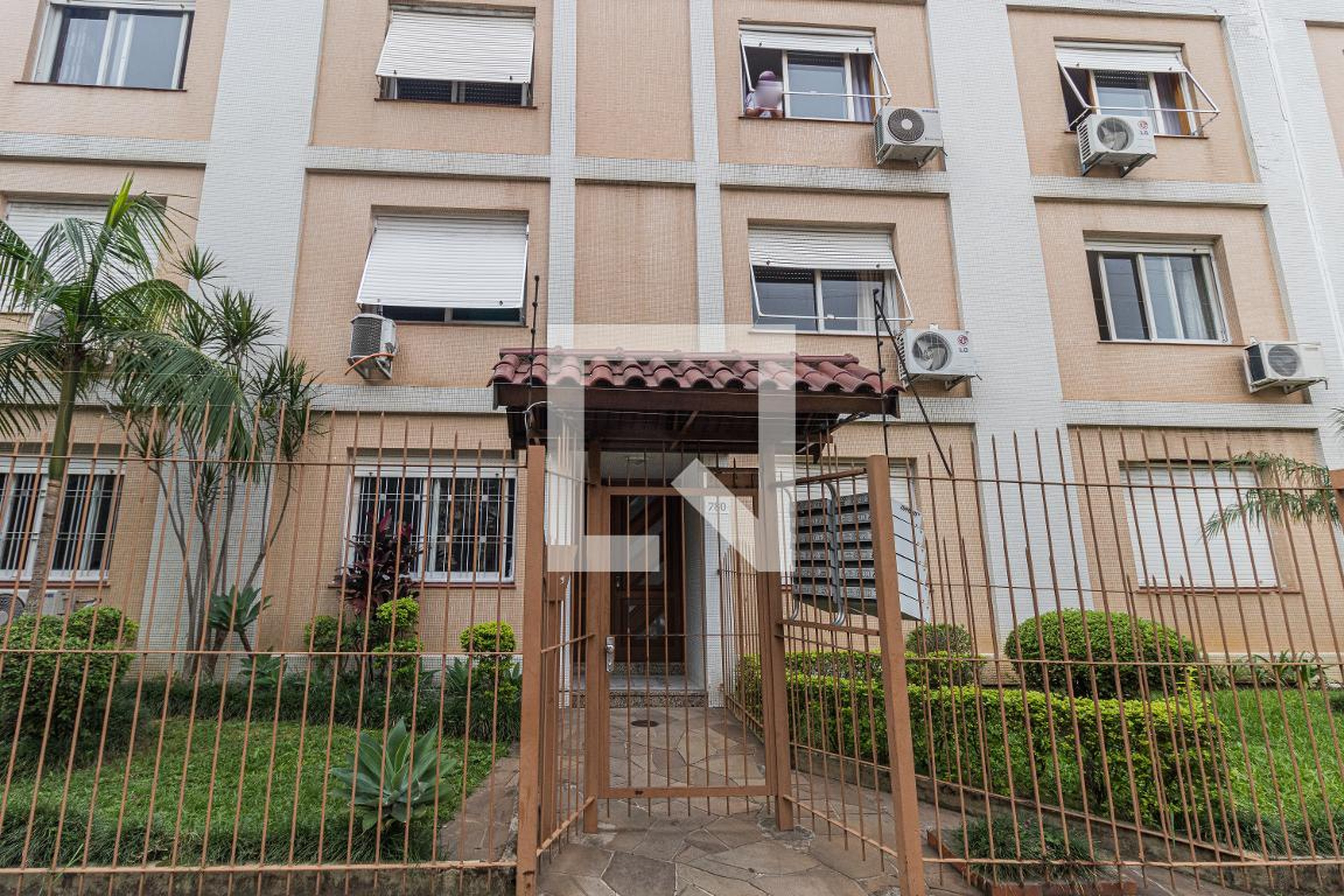 Fachada do Prédio Condomínio em Avenida Francisco Trein, 780