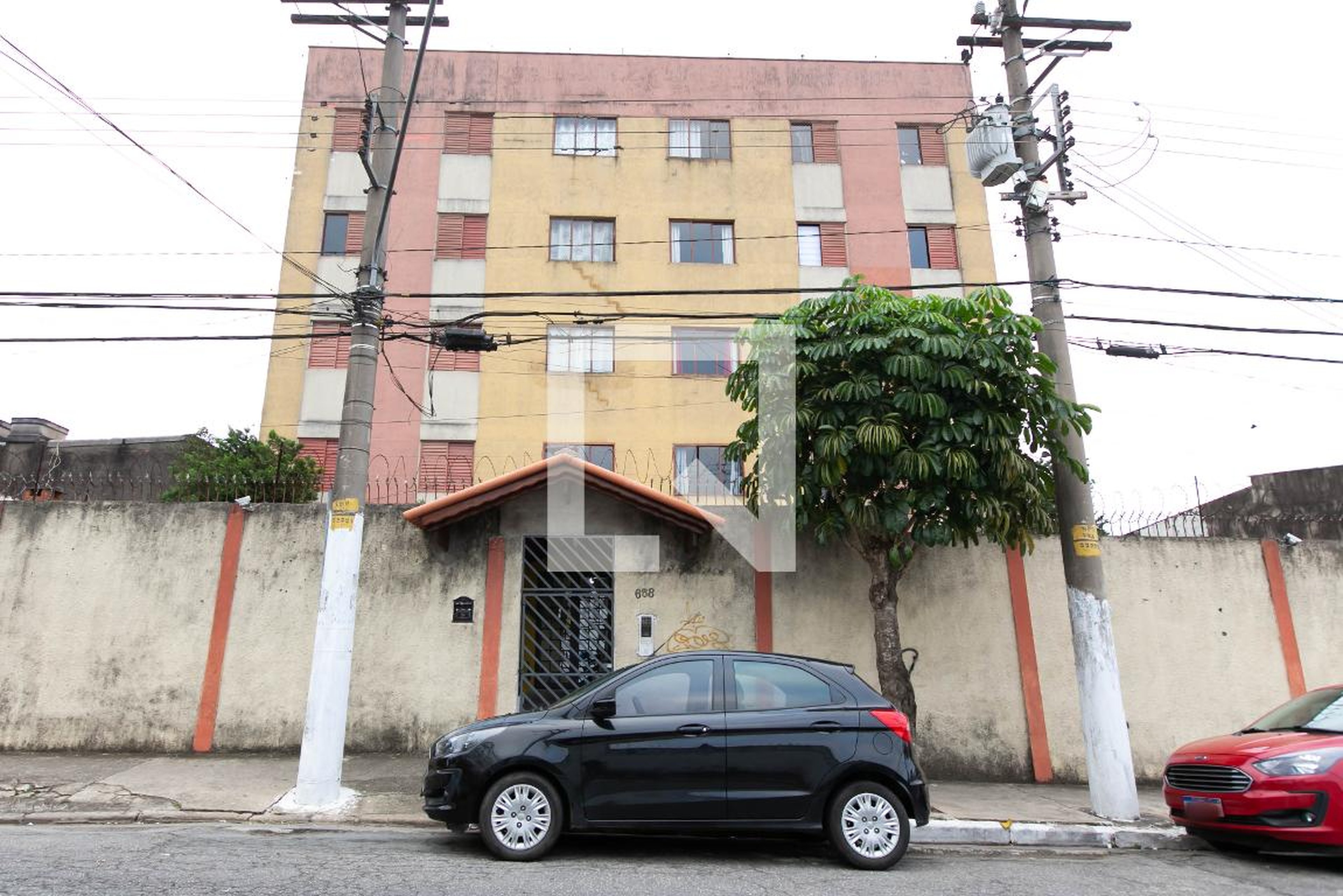 Fachada do Condomínio Edifício Sarandi