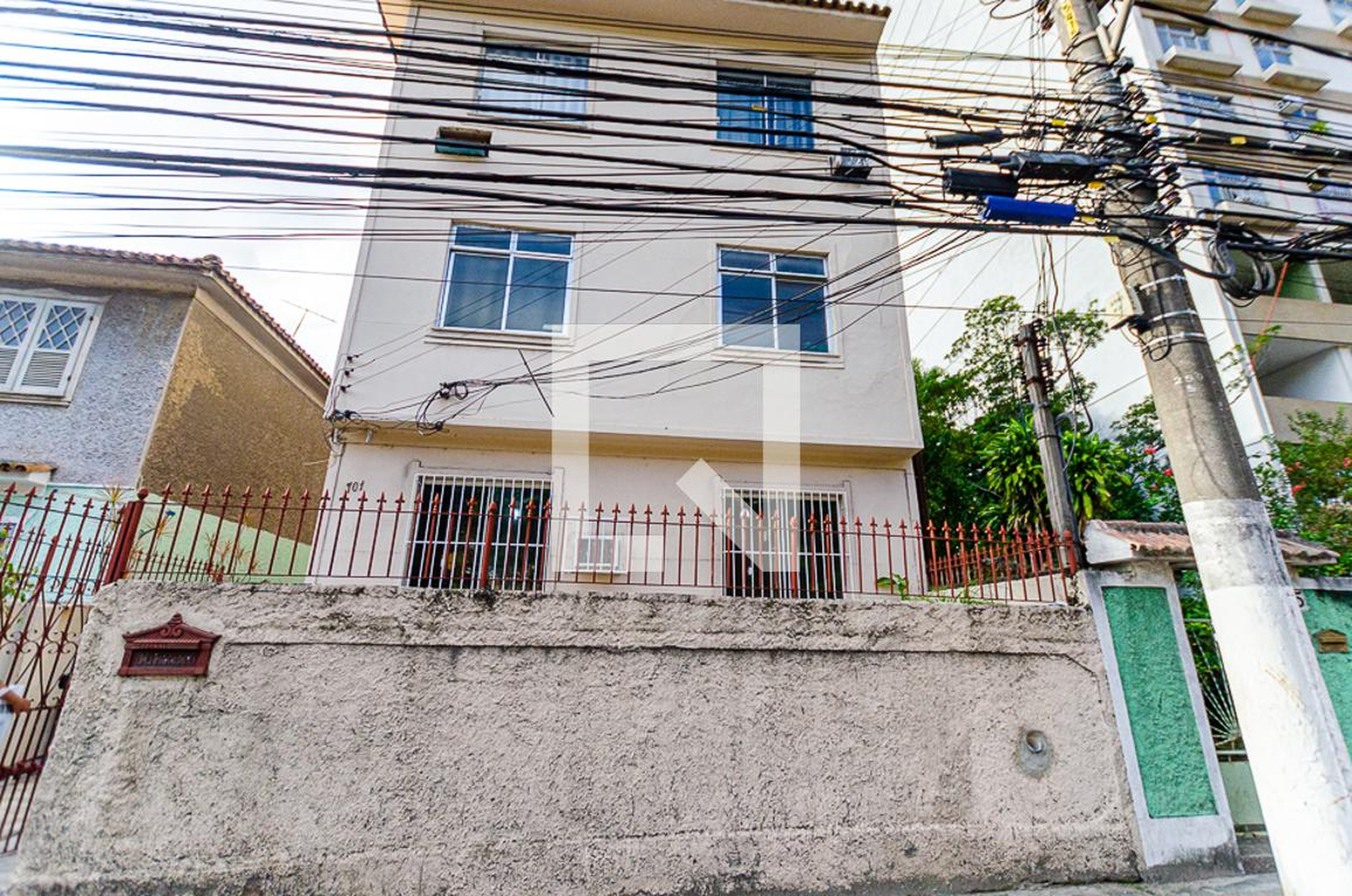 Fachada do prédio Condomínio em Rua Doutor Mario Vianna, 701