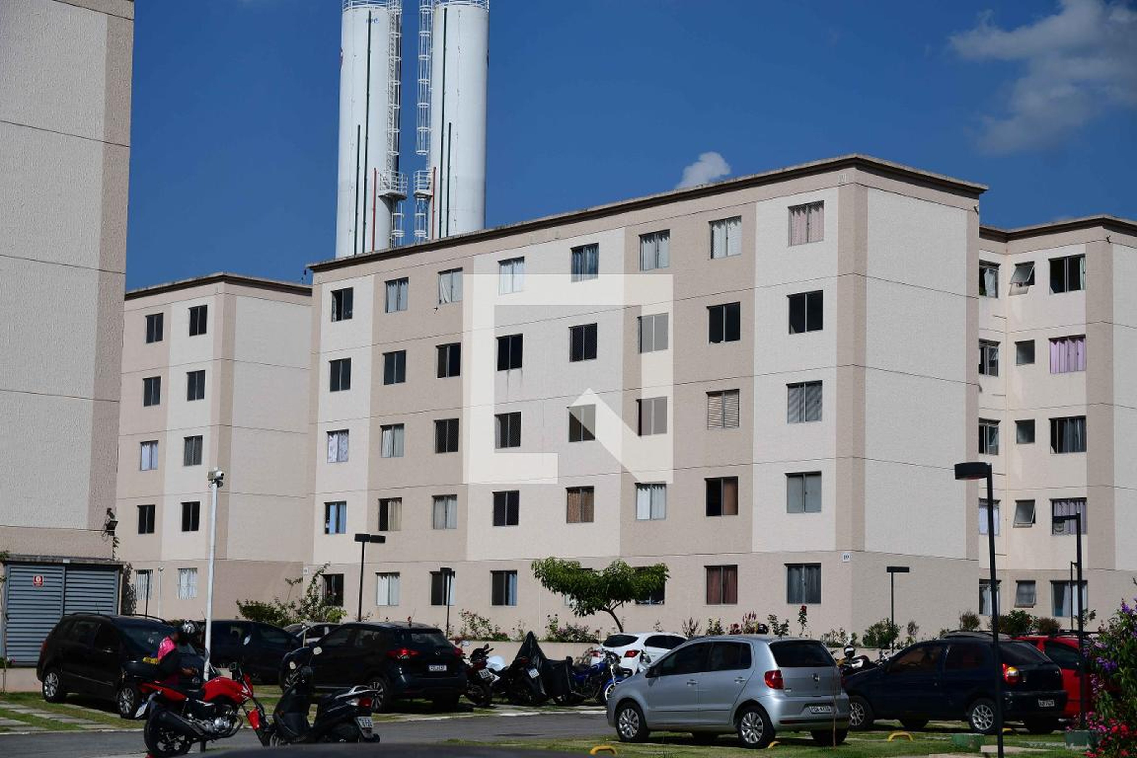 Fachada do Prédio Condomínio em Rua Doutora Aparecida Fernandes de Jesus Domingues, 177