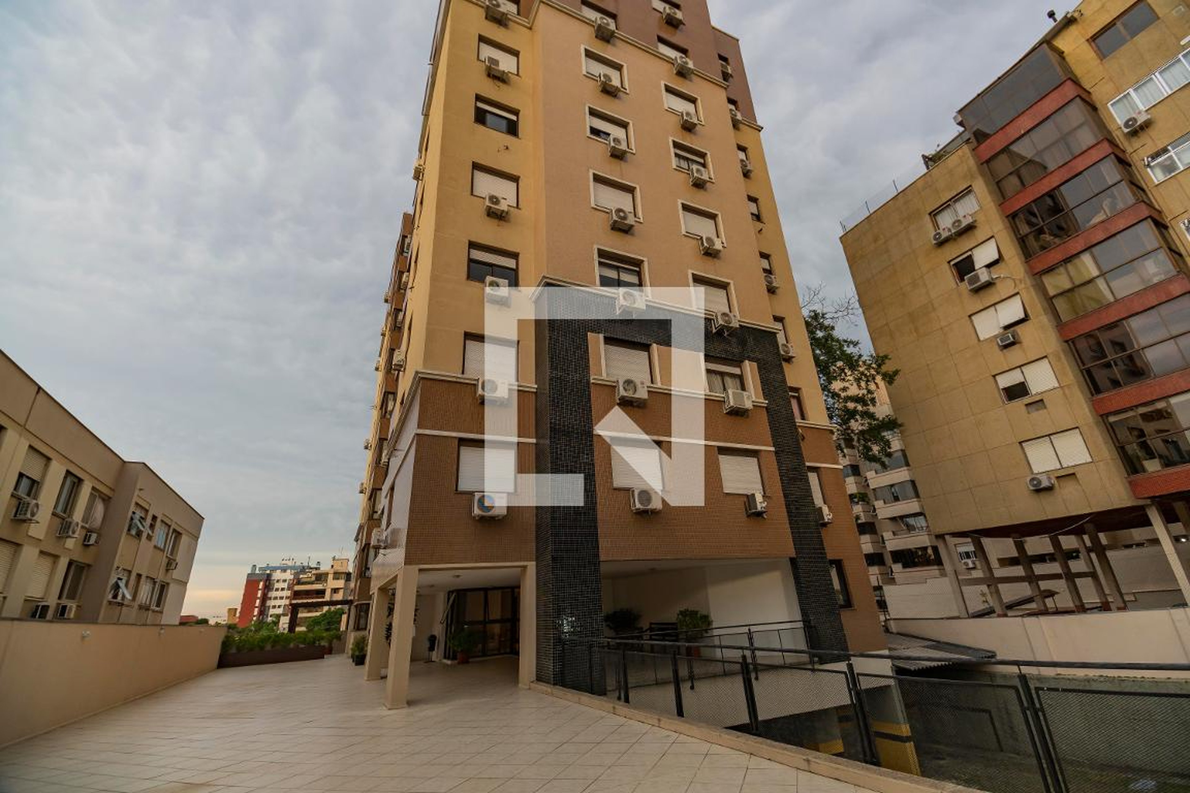 Fachada Edifício Residencial Gilbrail