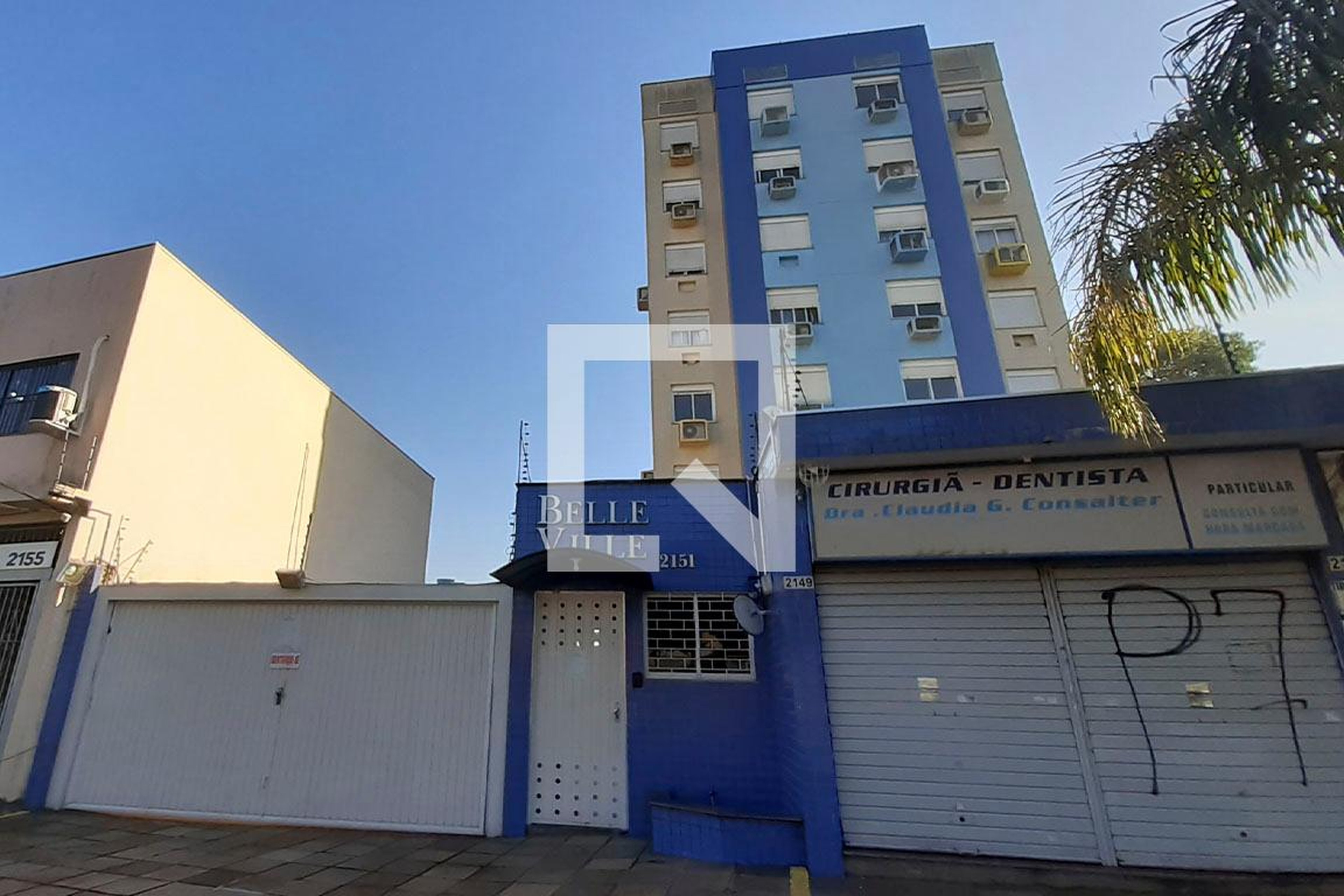 Fachada do Condomínio Edifício Belle Ville
