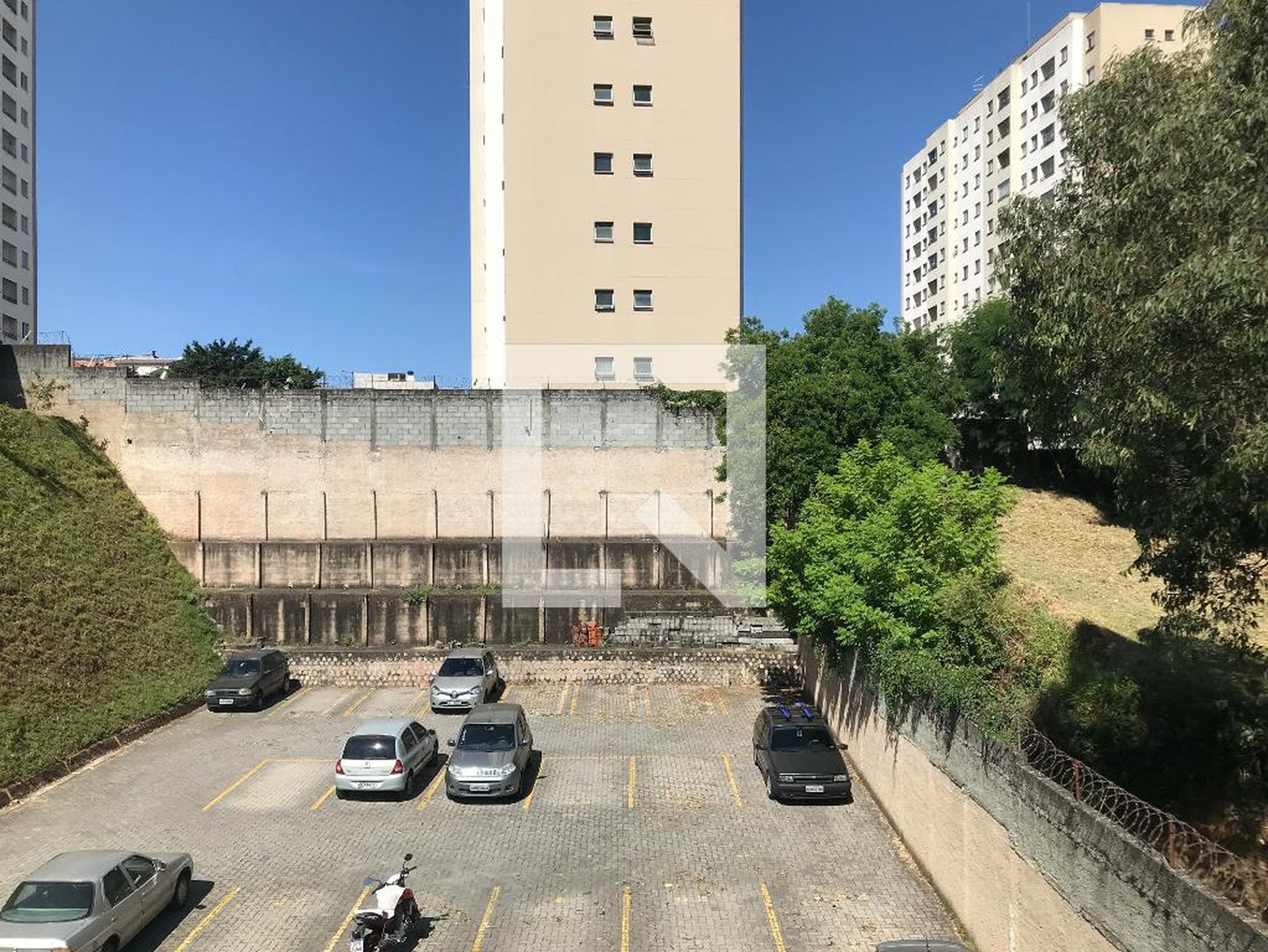 Fachada Condomínio em Rua Avahir Wanderley de Lima, 230