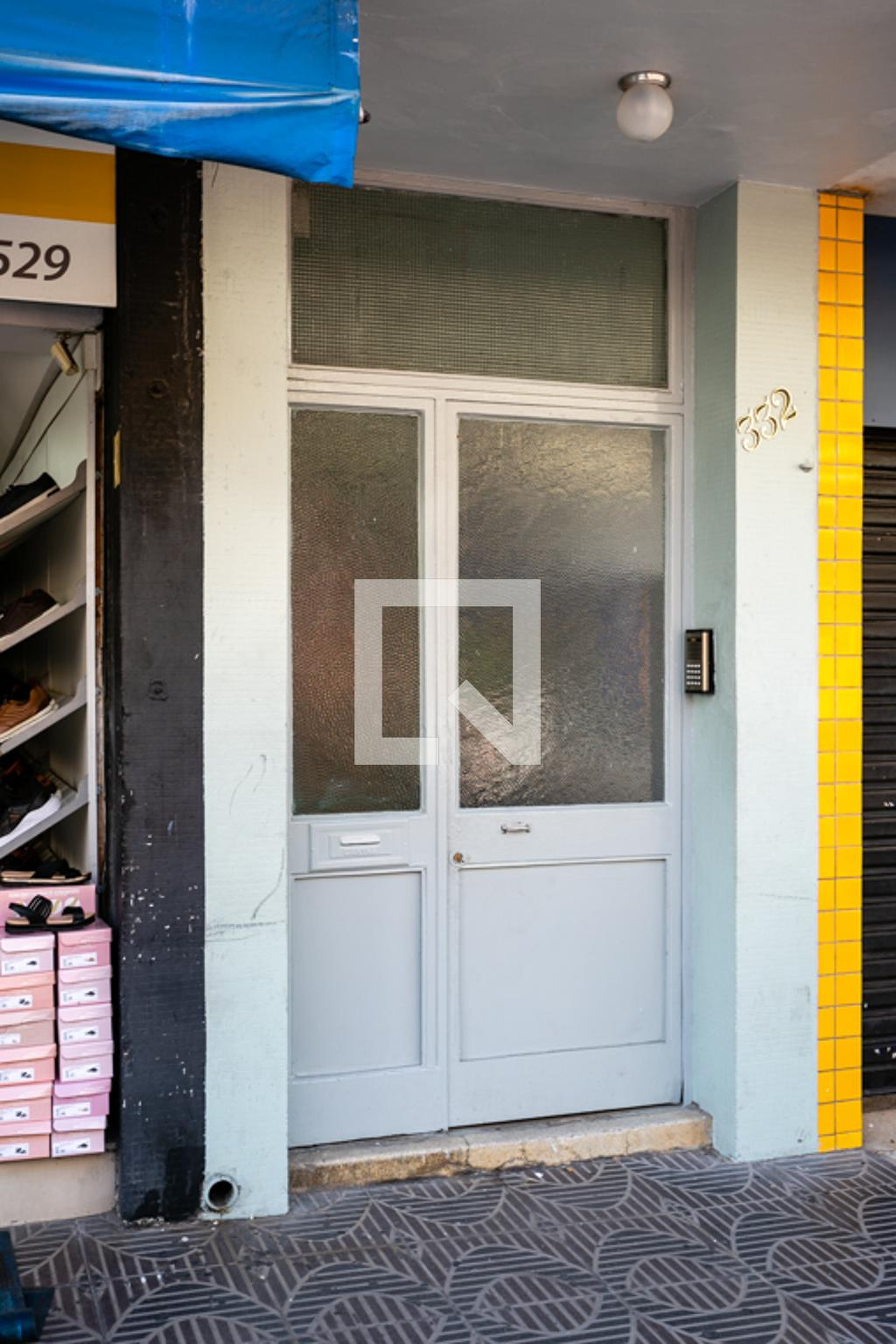 Fachada do condomínio Condomínio em Rua Doutor César Castiglioni Júnior, 332