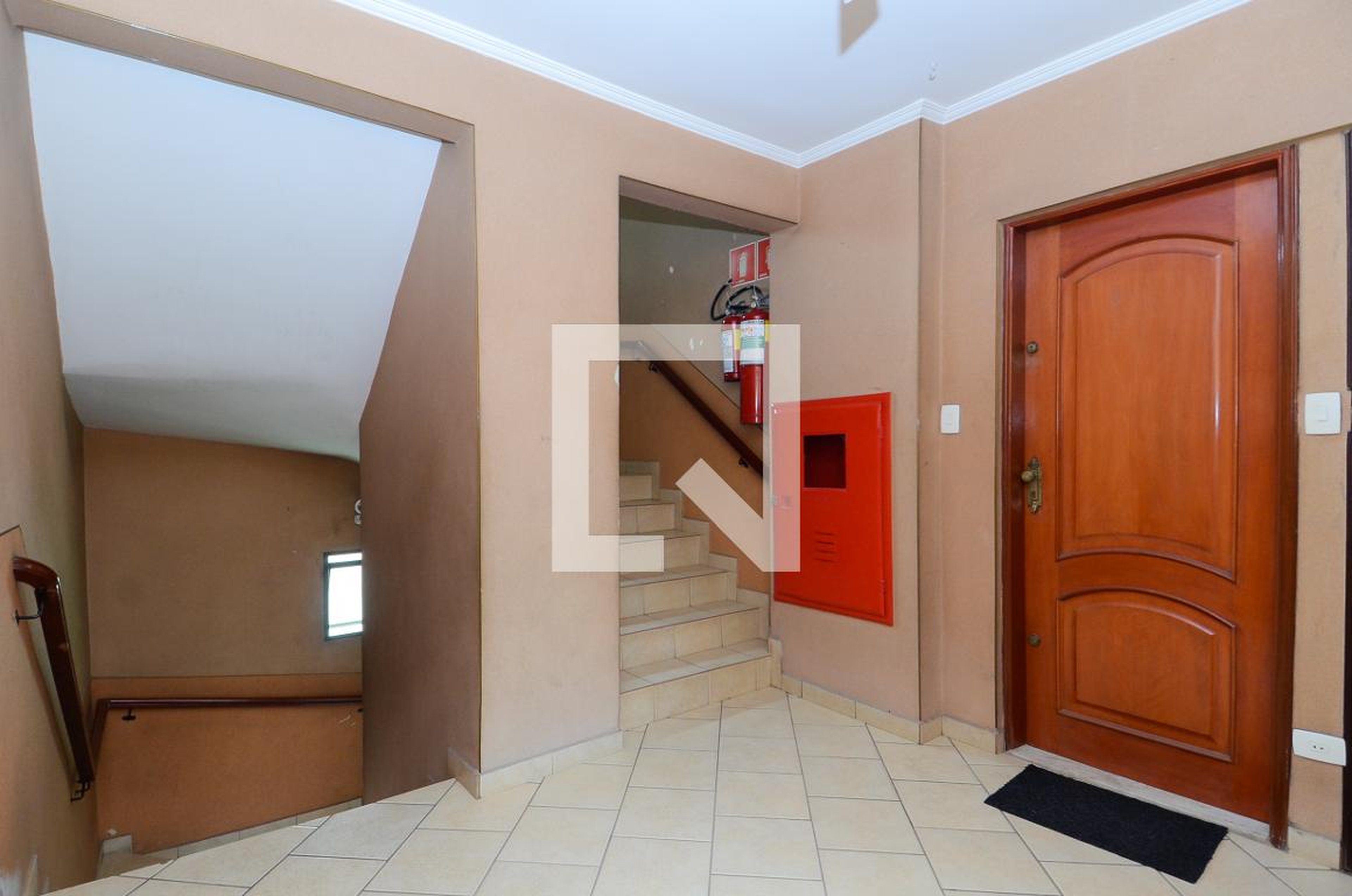 Hall de Entrada - Edifício Residencial Tropical