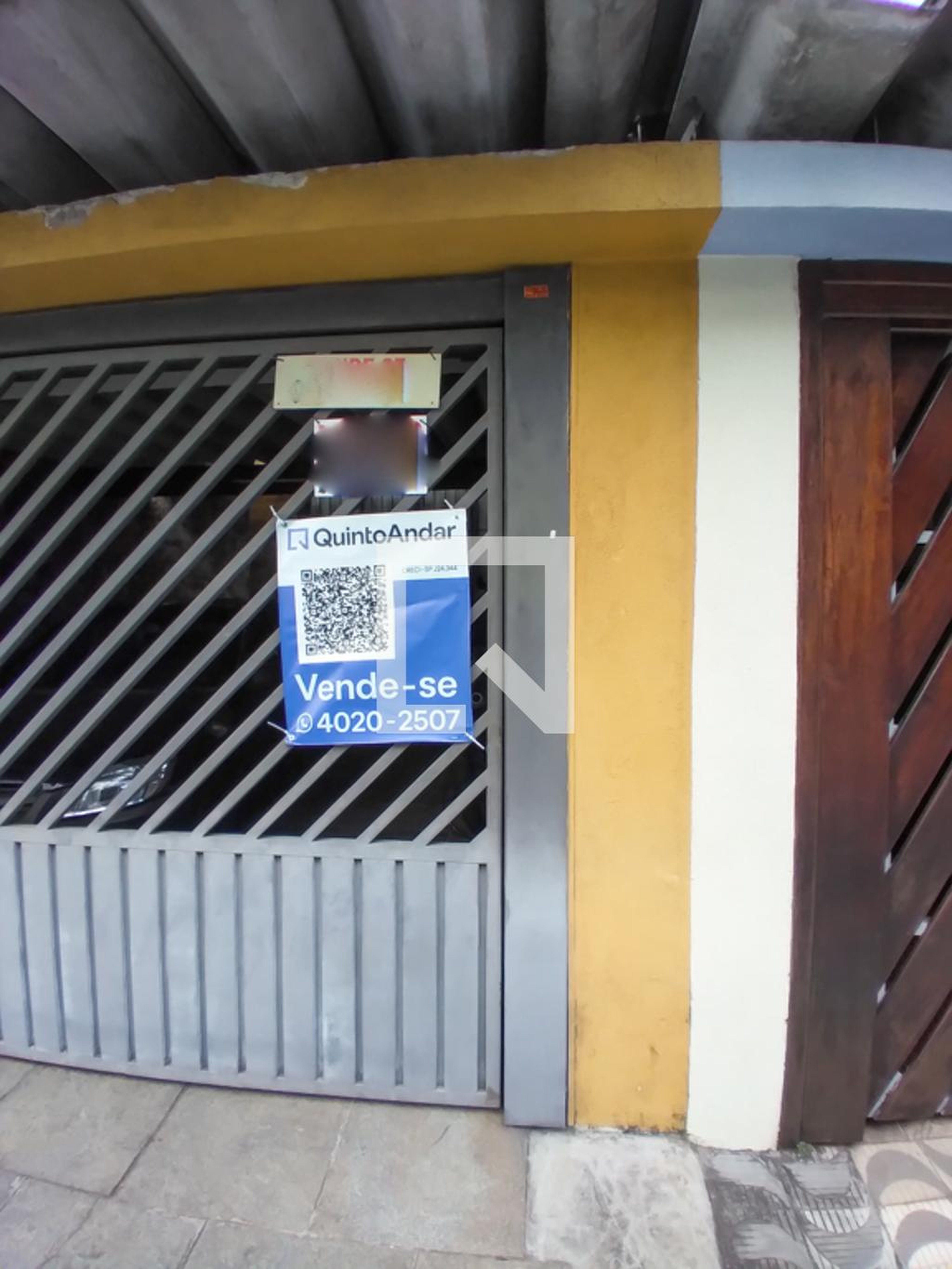 Fachada Condomínio em Rua João de Lery, 379