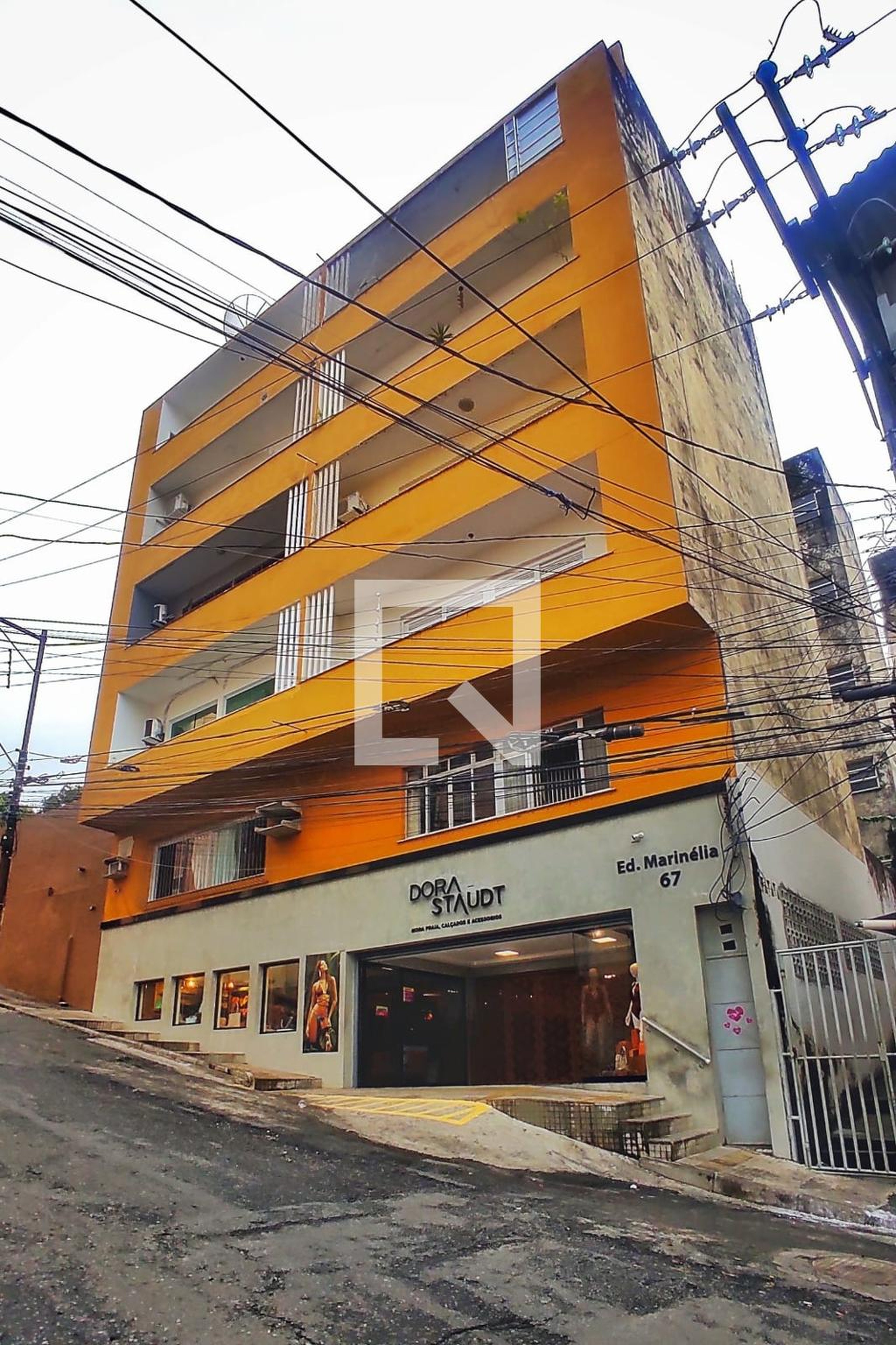 Fachada do Prédio Condomínio Edf. Vitória