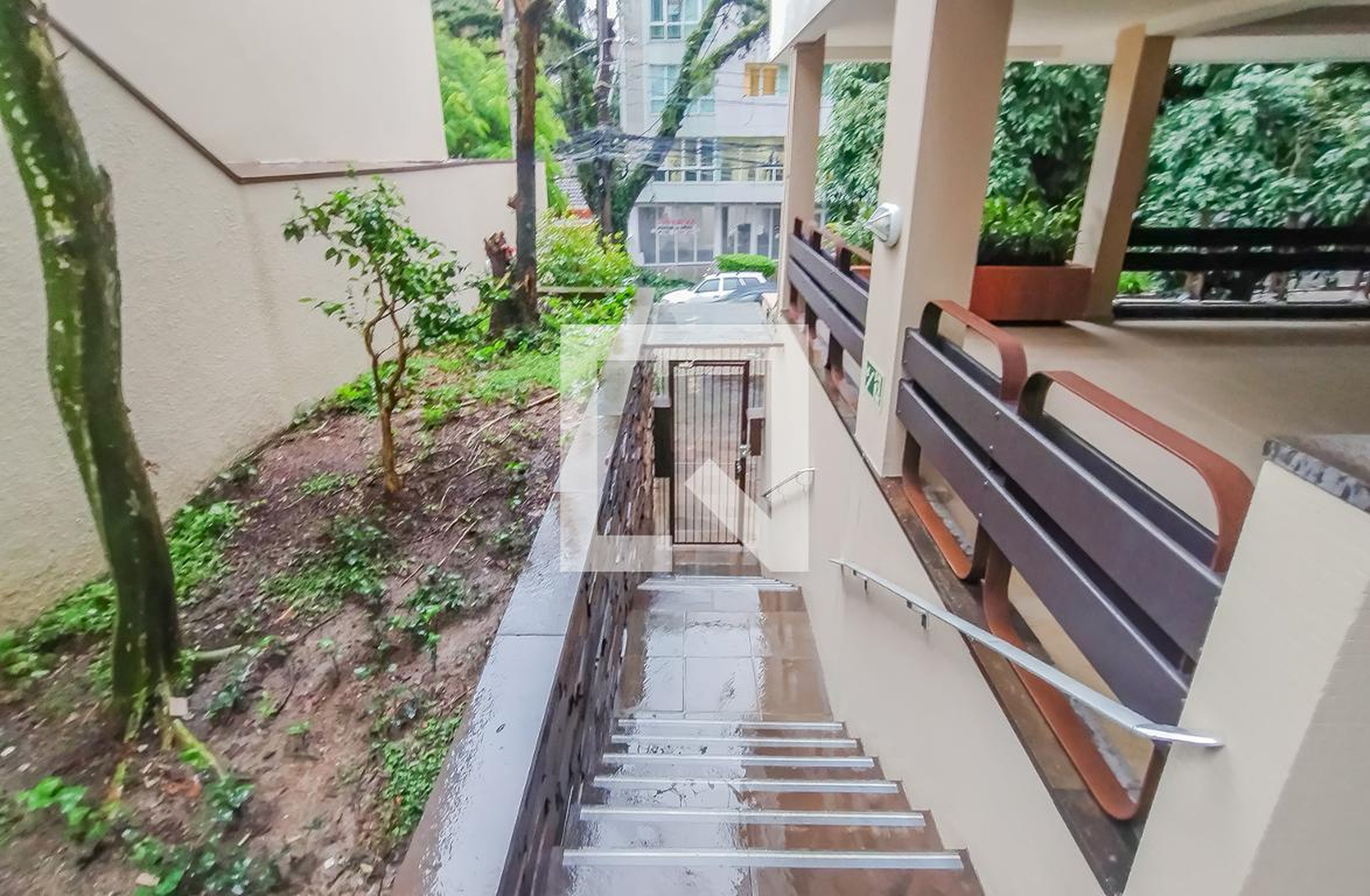 Fachada do Condomínio Condomínio em Avenida Iguassu, 99