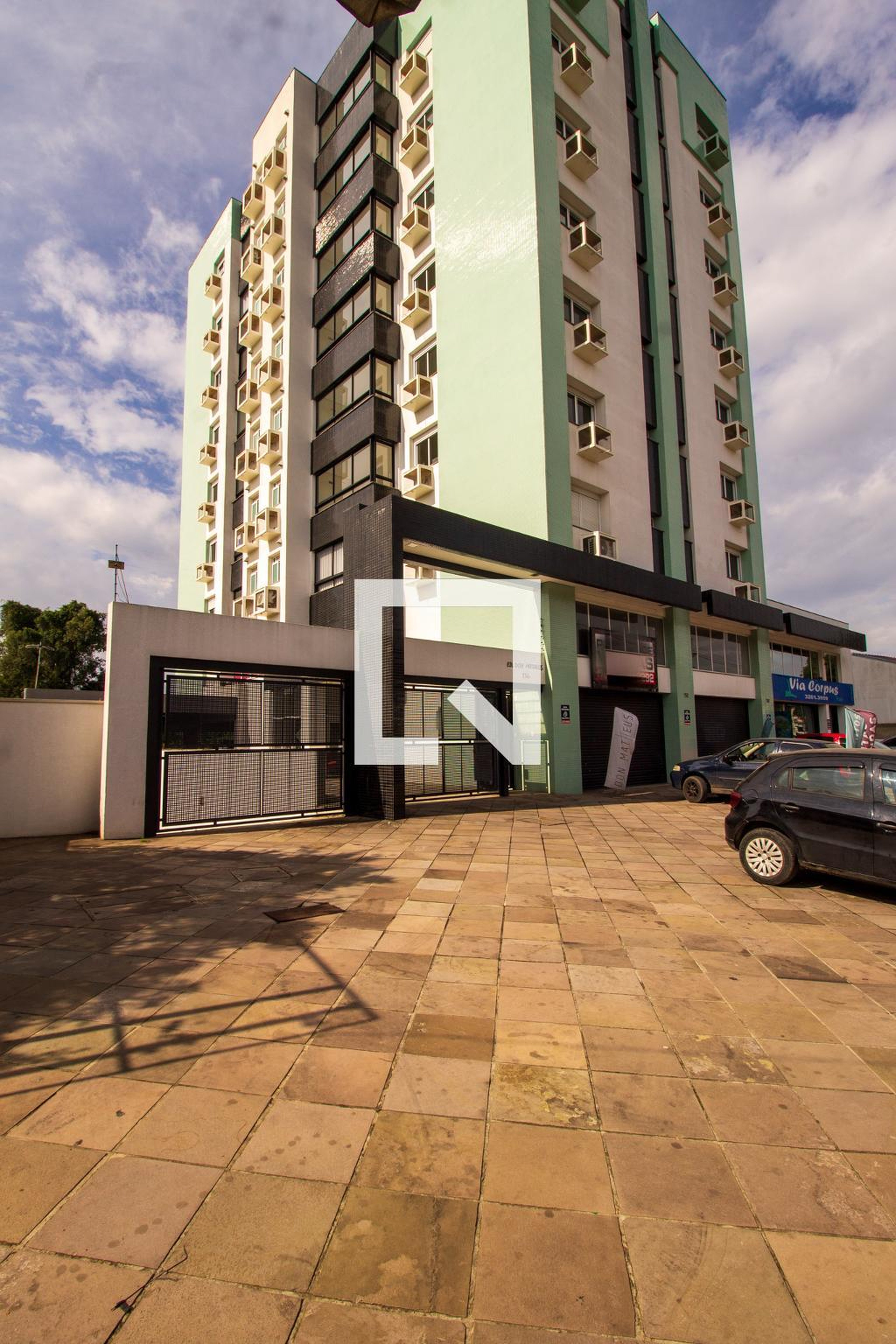 Fachada Condomínio em Avenida Eduardo Prado, 134