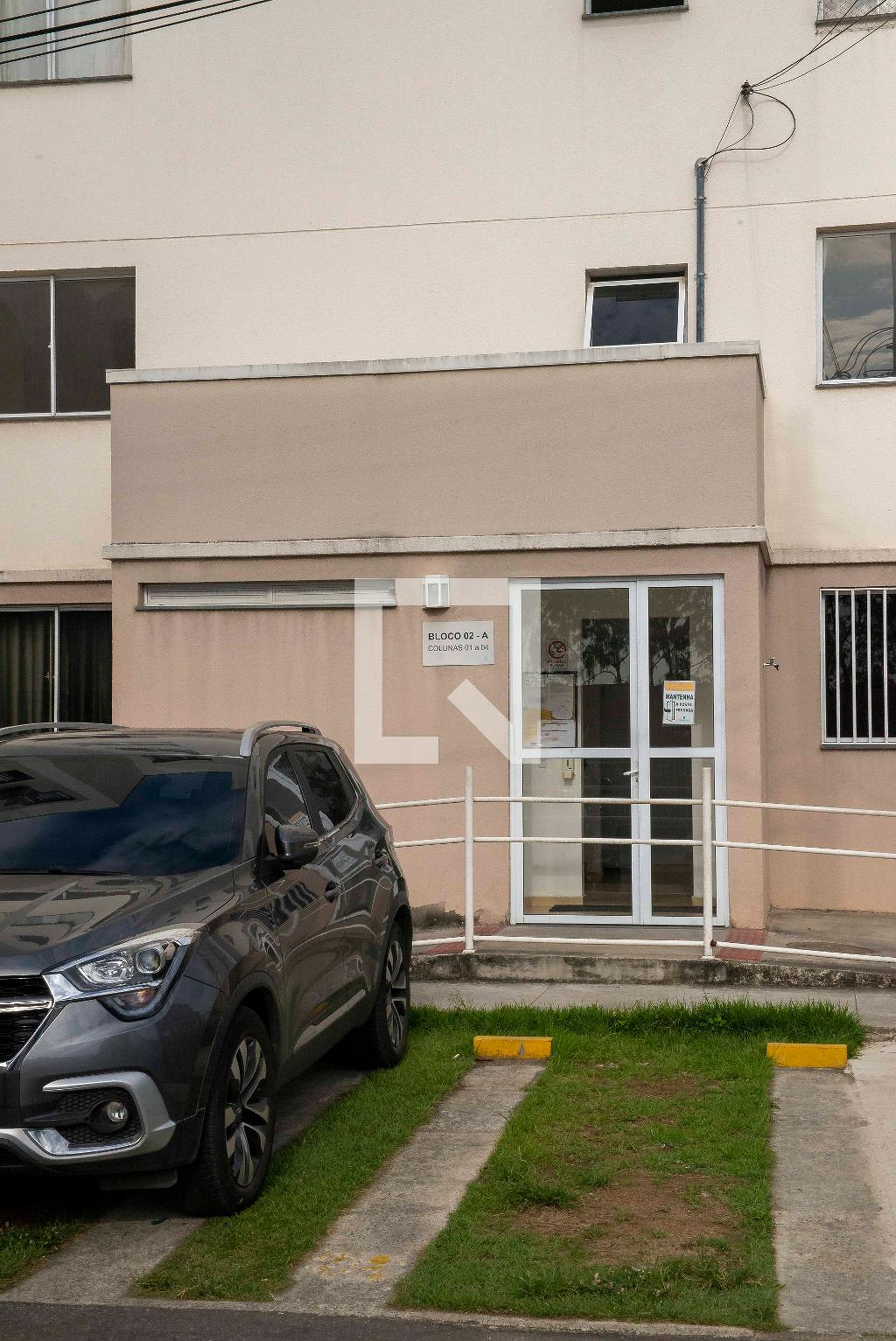 Entrada Condomínio em Rua Luísa Dias Martins, 105