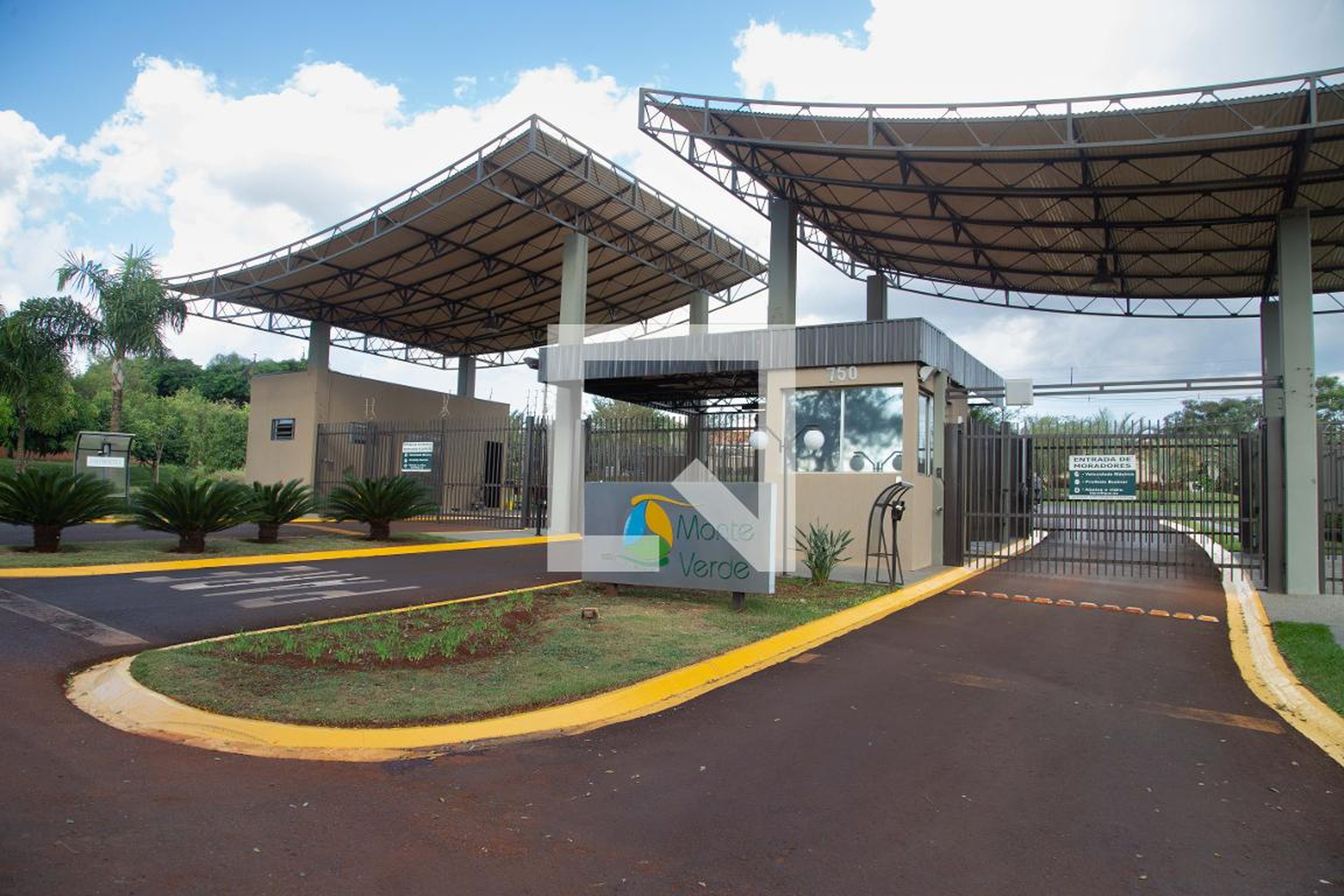 Fachada Condomínio Monte Verde