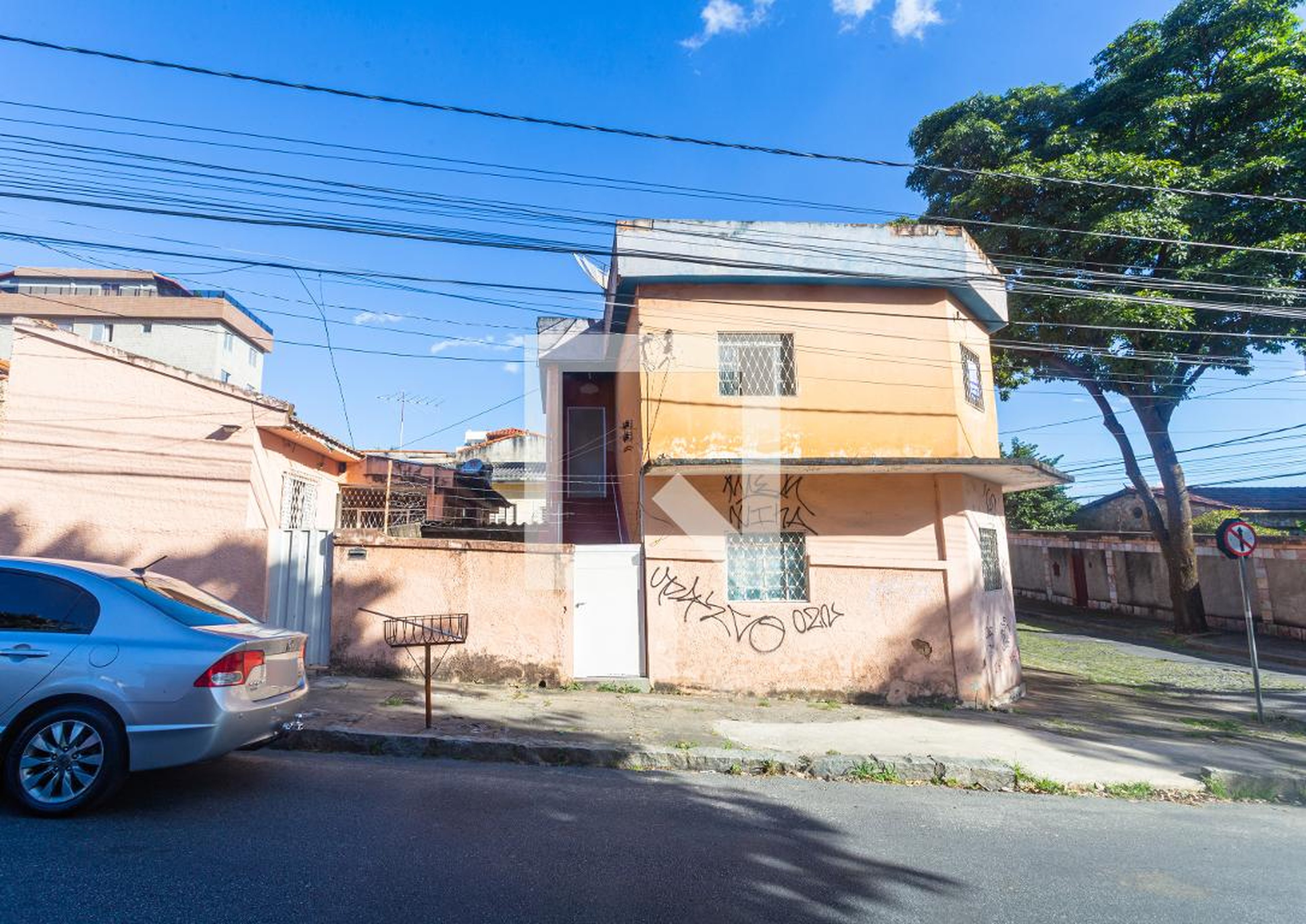 Fachada Condomínio em Rua Minduri, 428