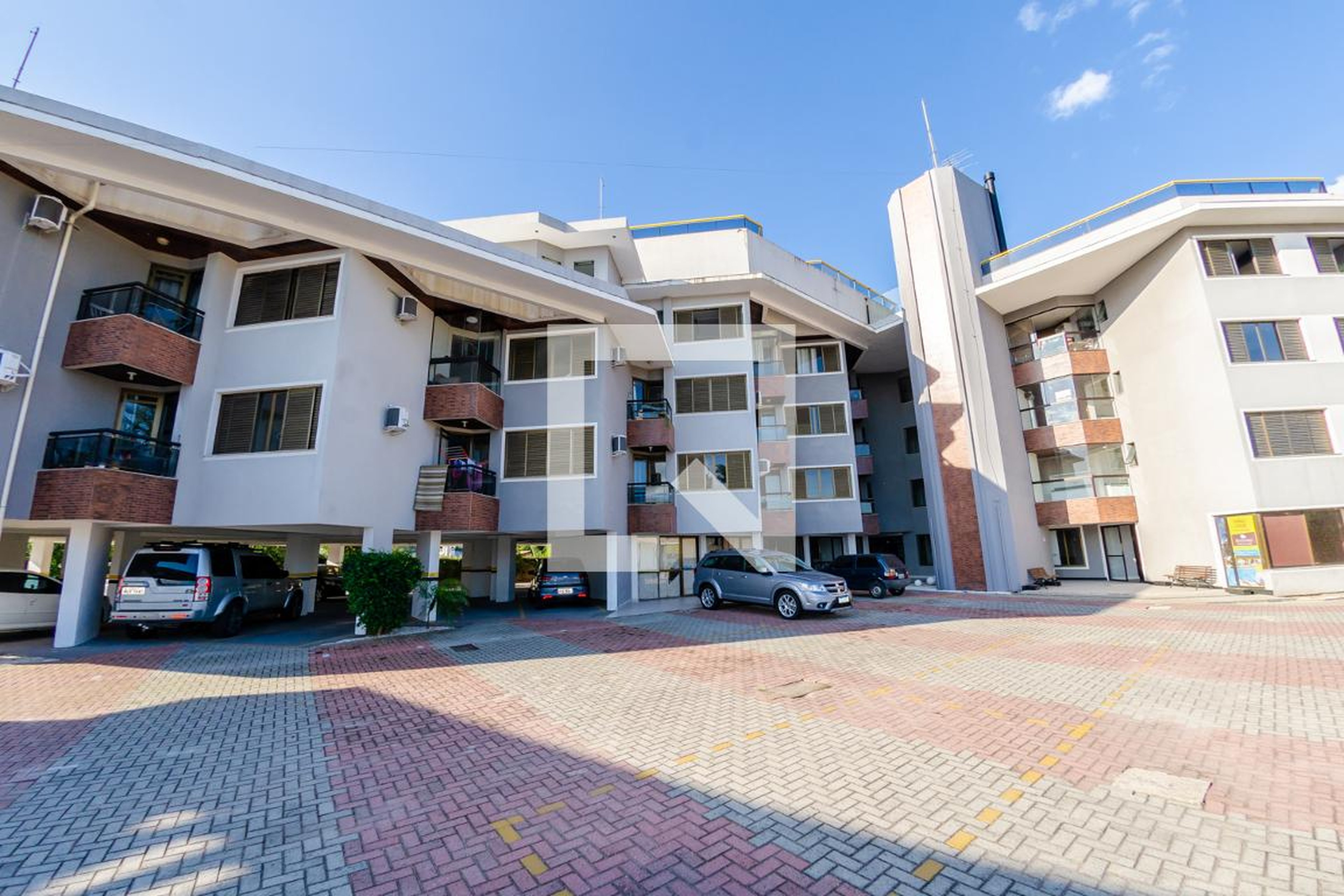 Fachada Condomínio em Avenida Luiz Boiteux Piazza, 5258