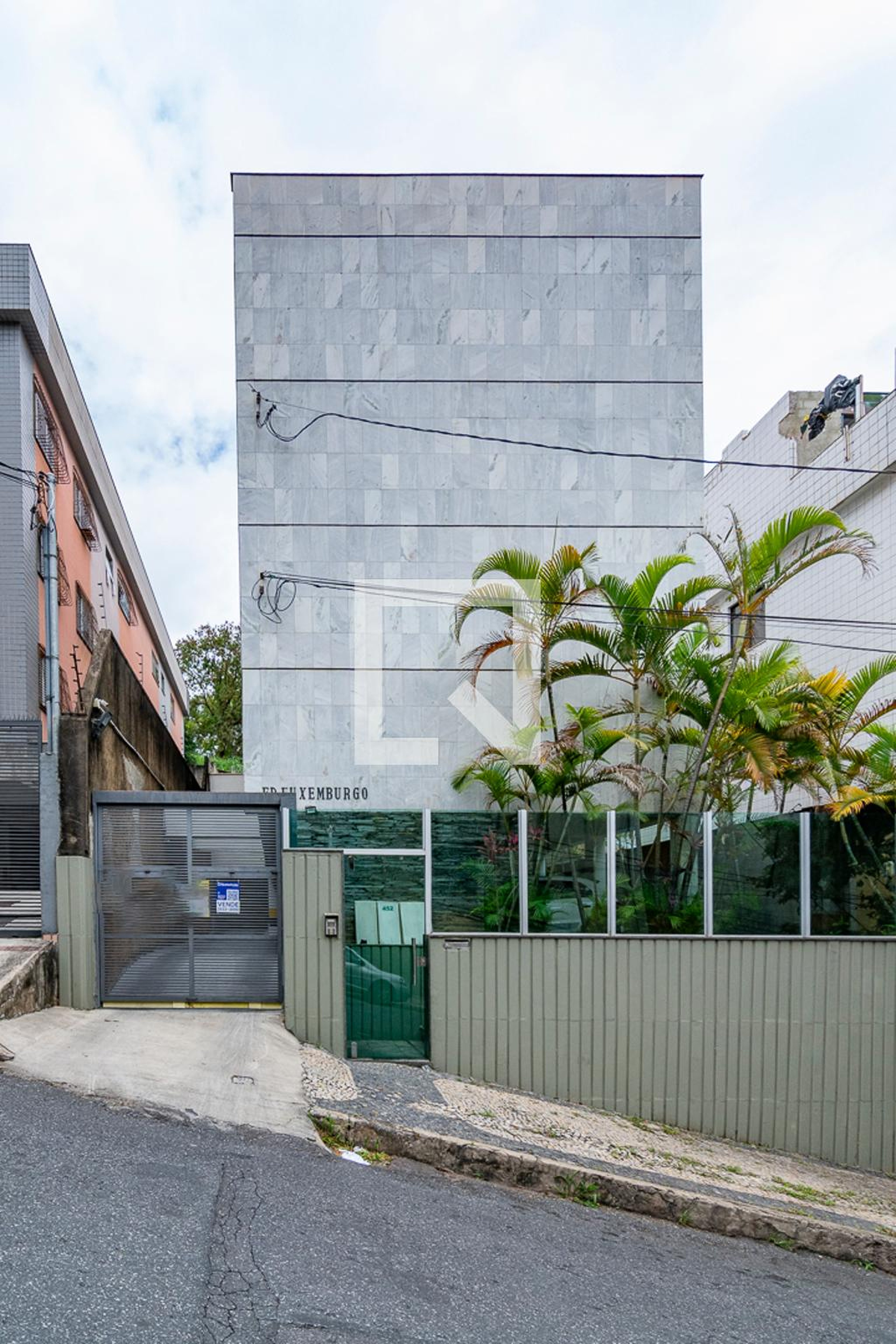 Fachada Condomínio em Rua Doutor Juvenal dos Santos, 452