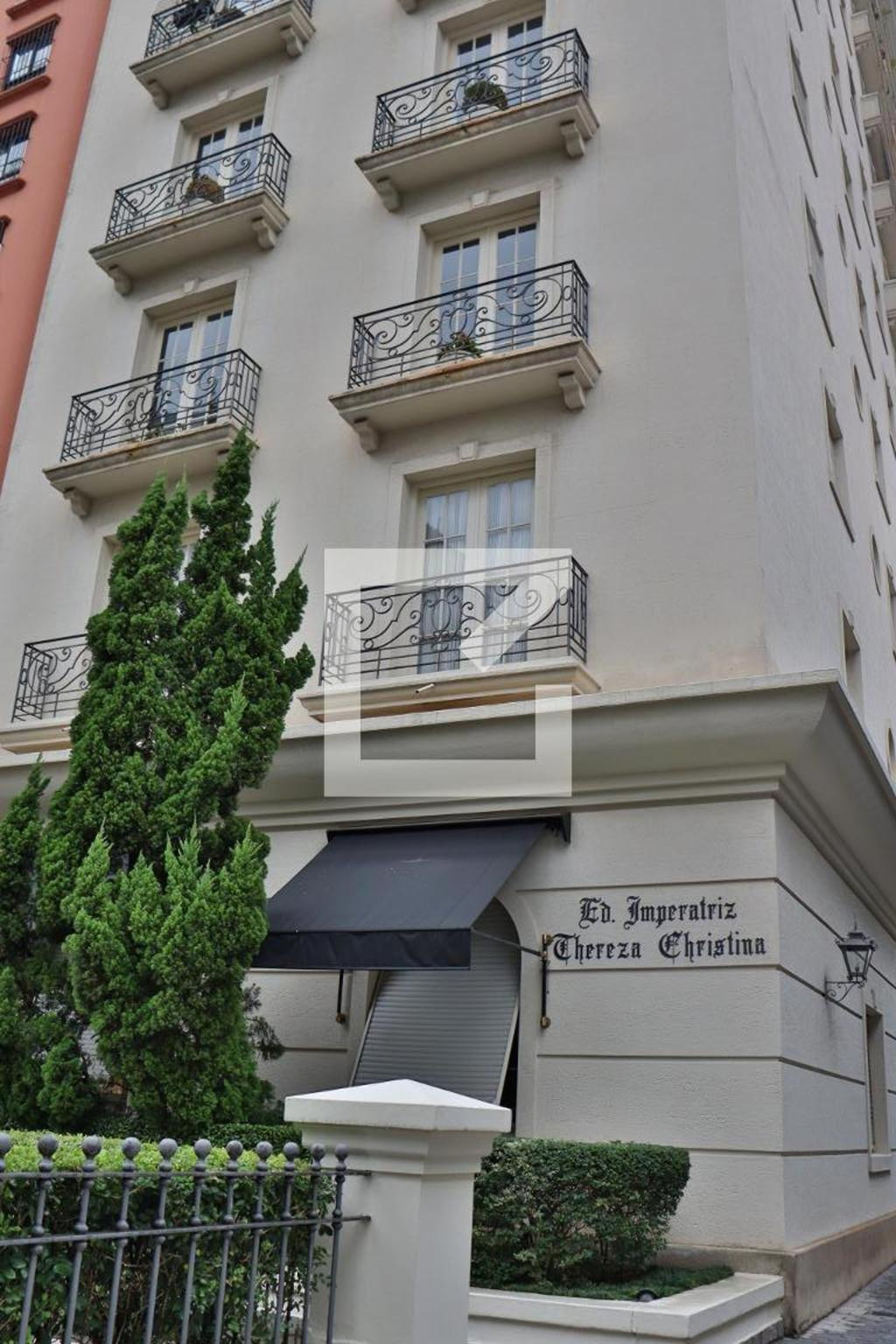 Fachada Condomínio em Alameda Tietê, 9