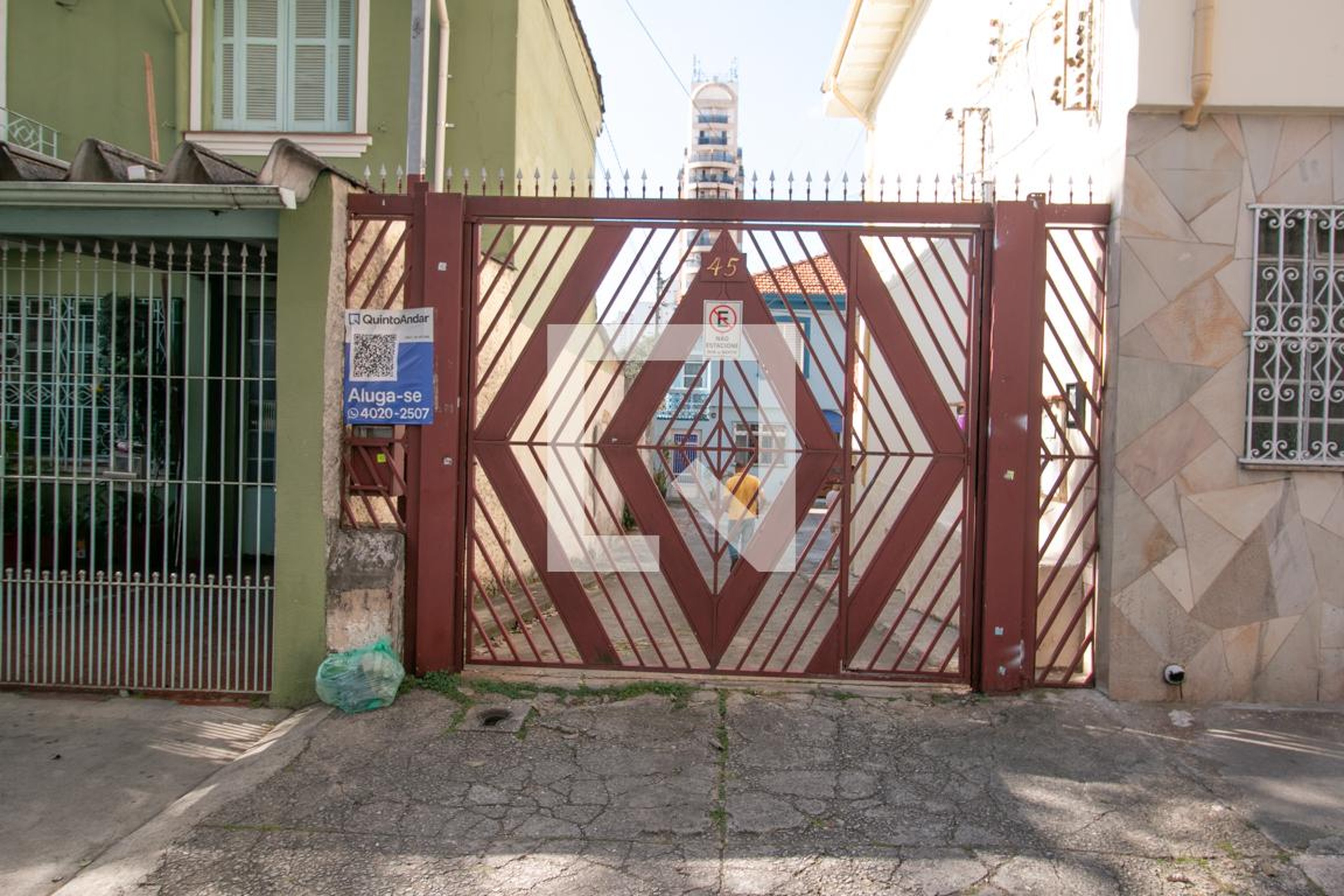 Fachada Condomínio em Rua Marquês de Valença, 45