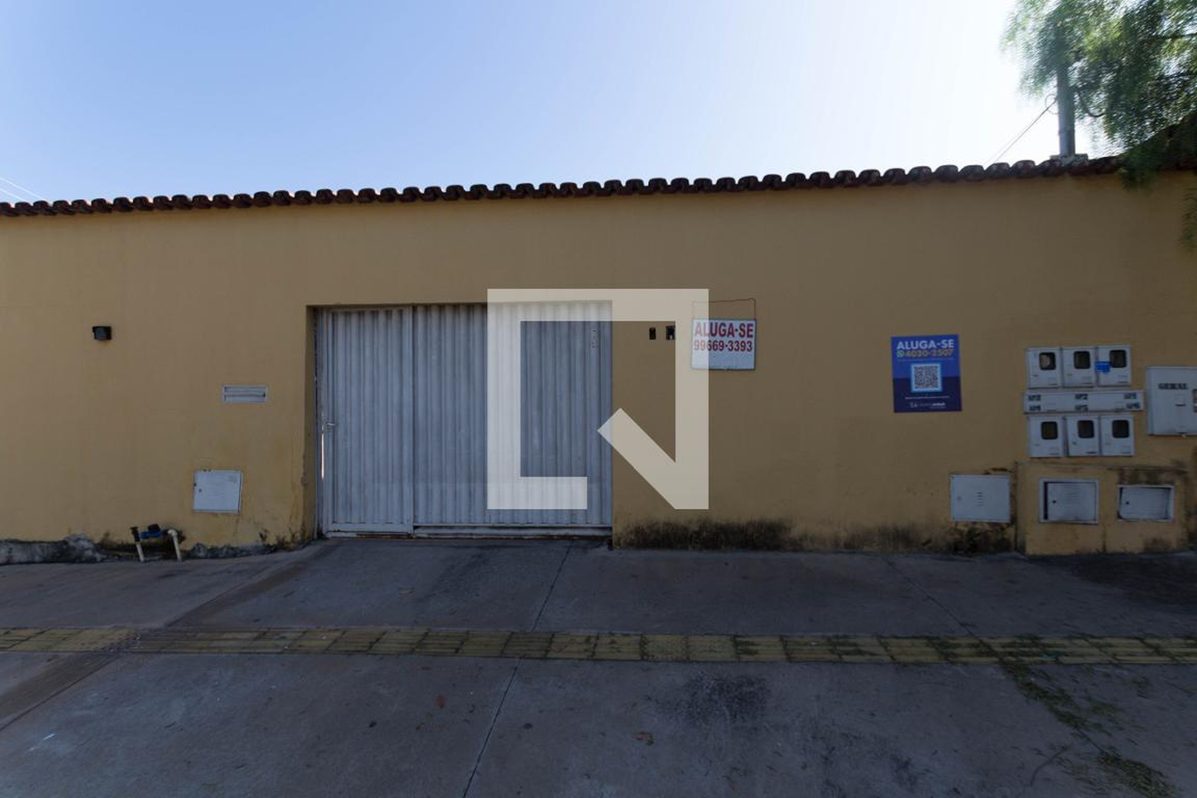 Fachada Condomínio em Rua 32, 1822