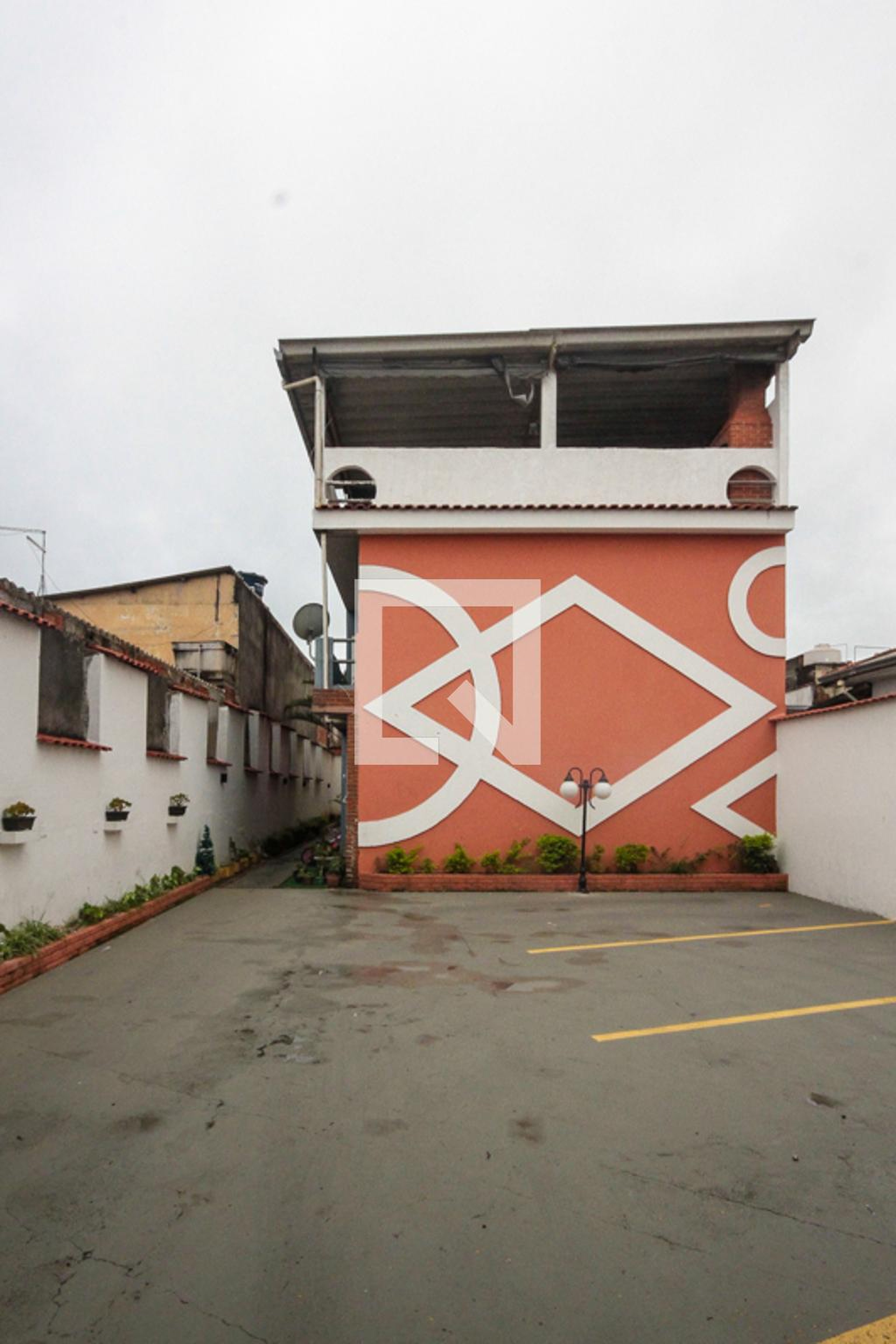 Fachada Condomínio em Rua Domiziano Rossi, 491