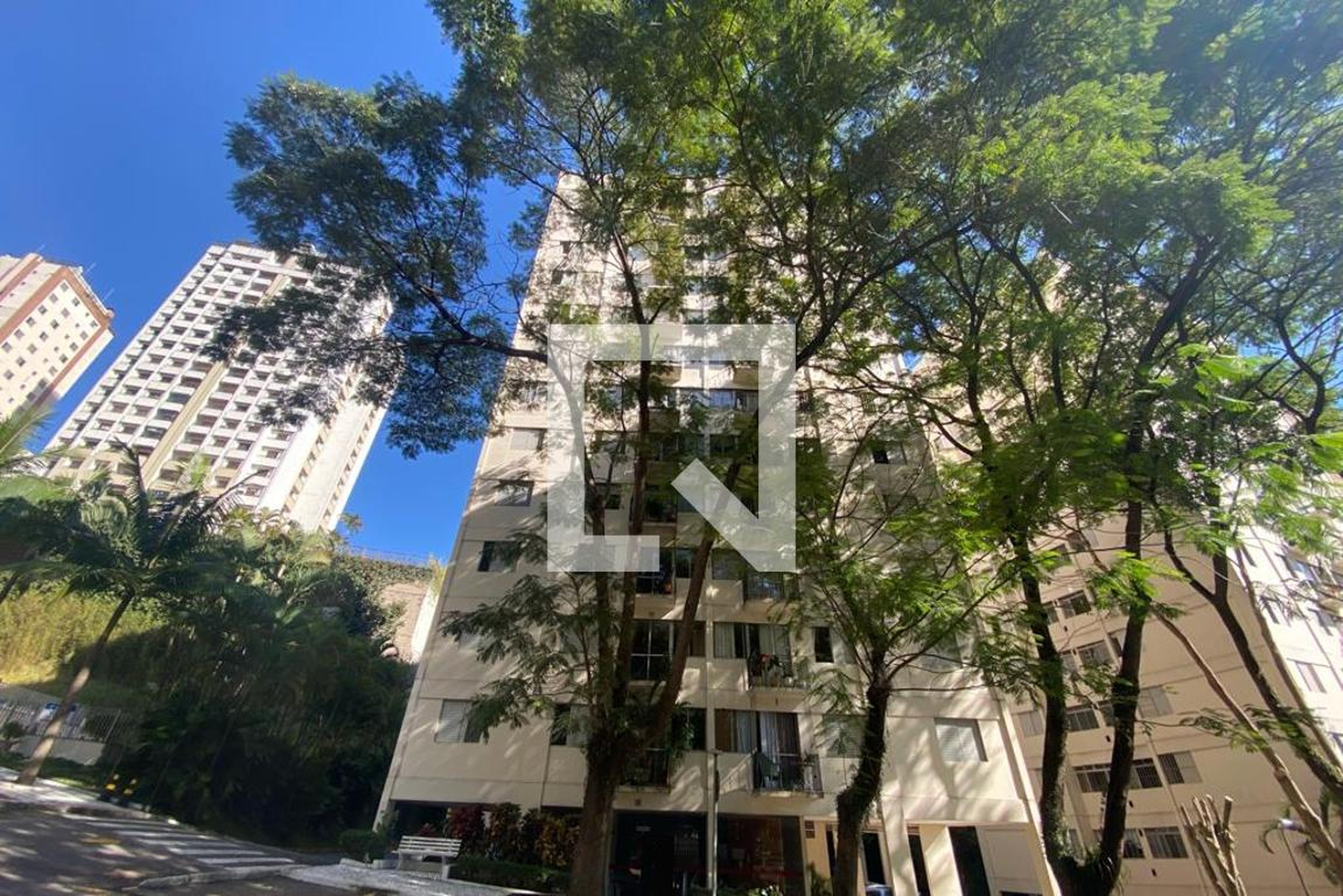 Fachada Condomínio em Avenida Doutor Guilherme Dumont Vilares, 1100