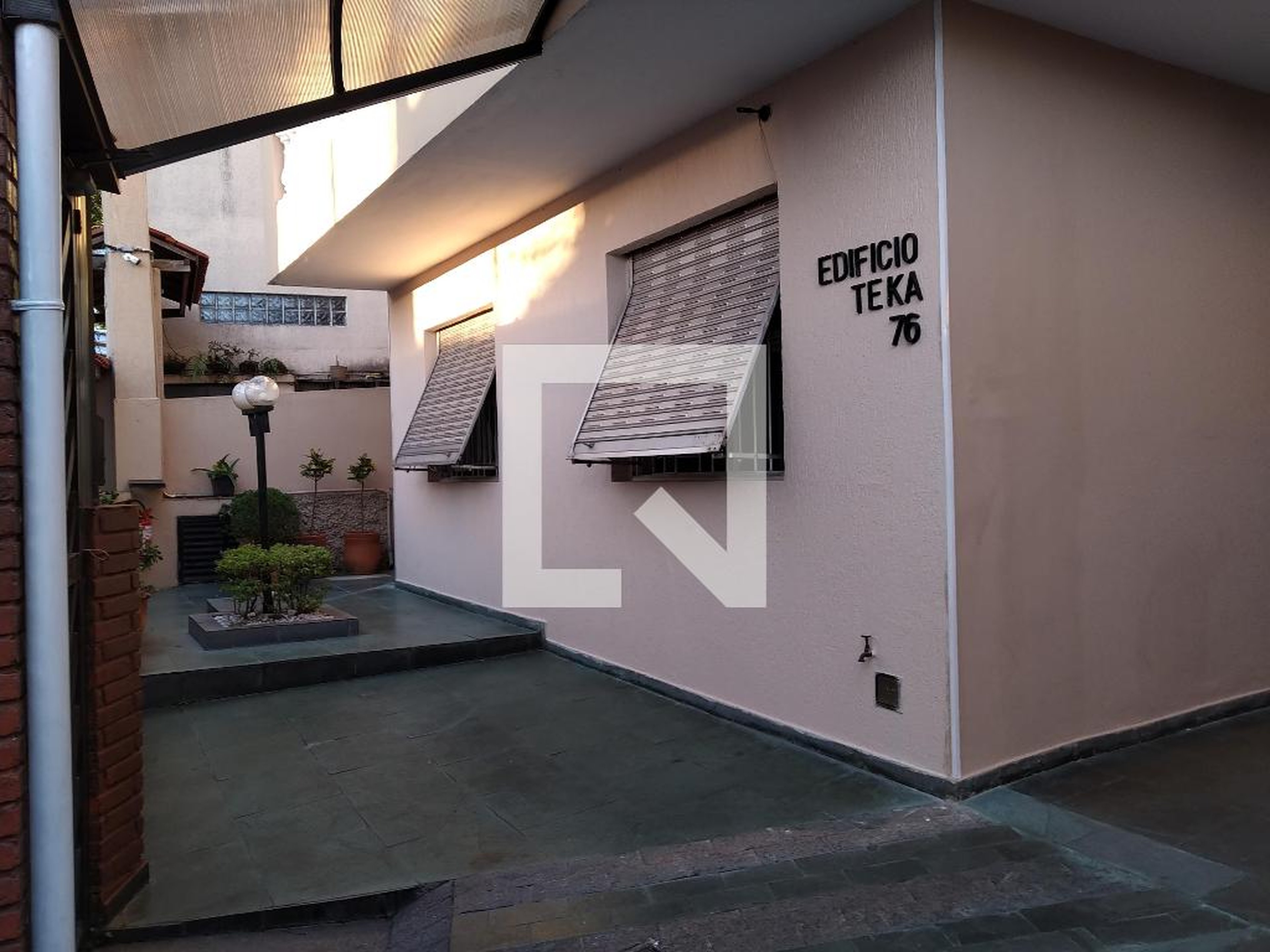 Fachada do Prédio Condomínio em Rua Clóvis Bevilacqua, 76