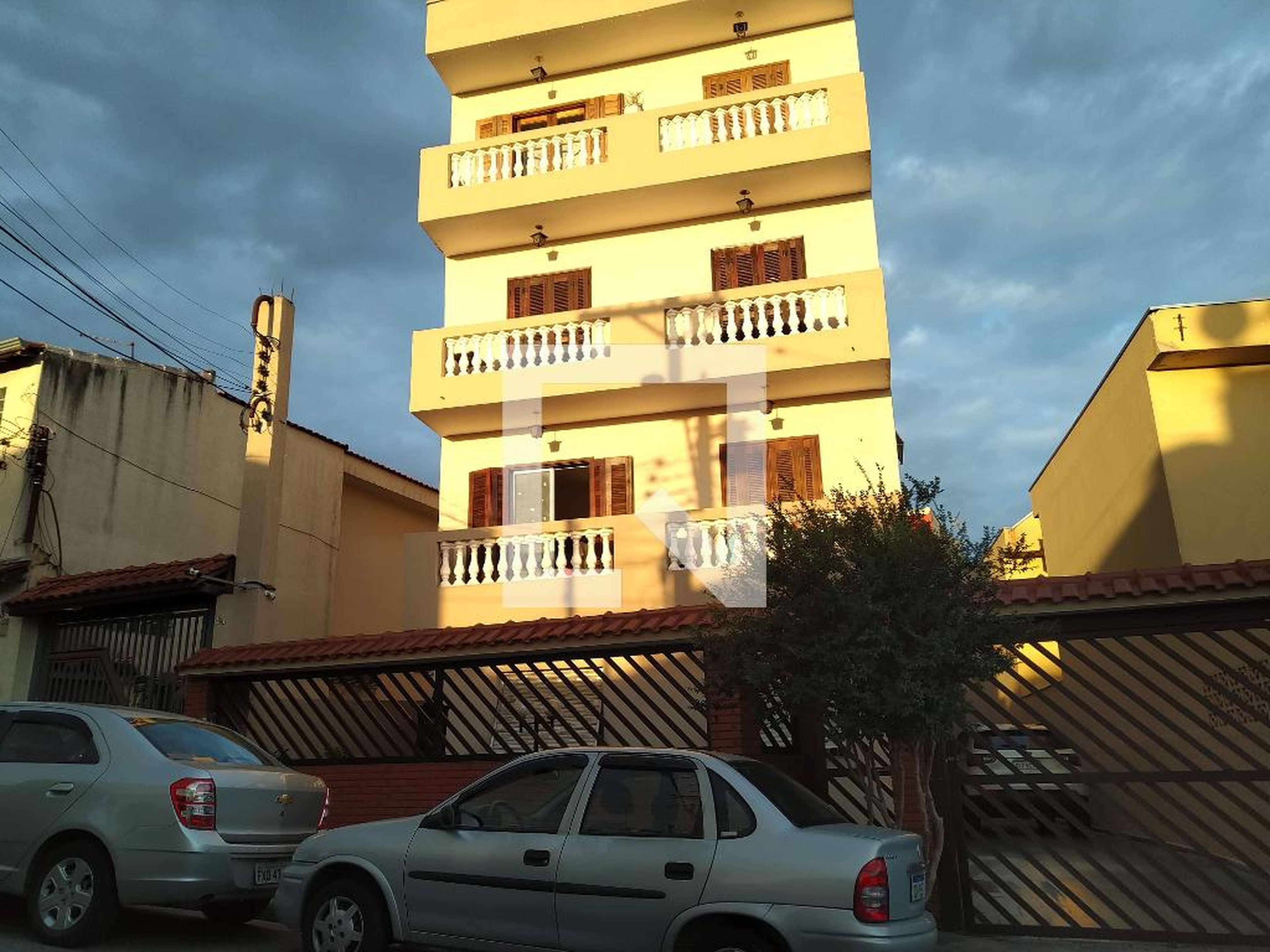 Fachada Condomínio em Rua Clóvis Bevilacqua, 76