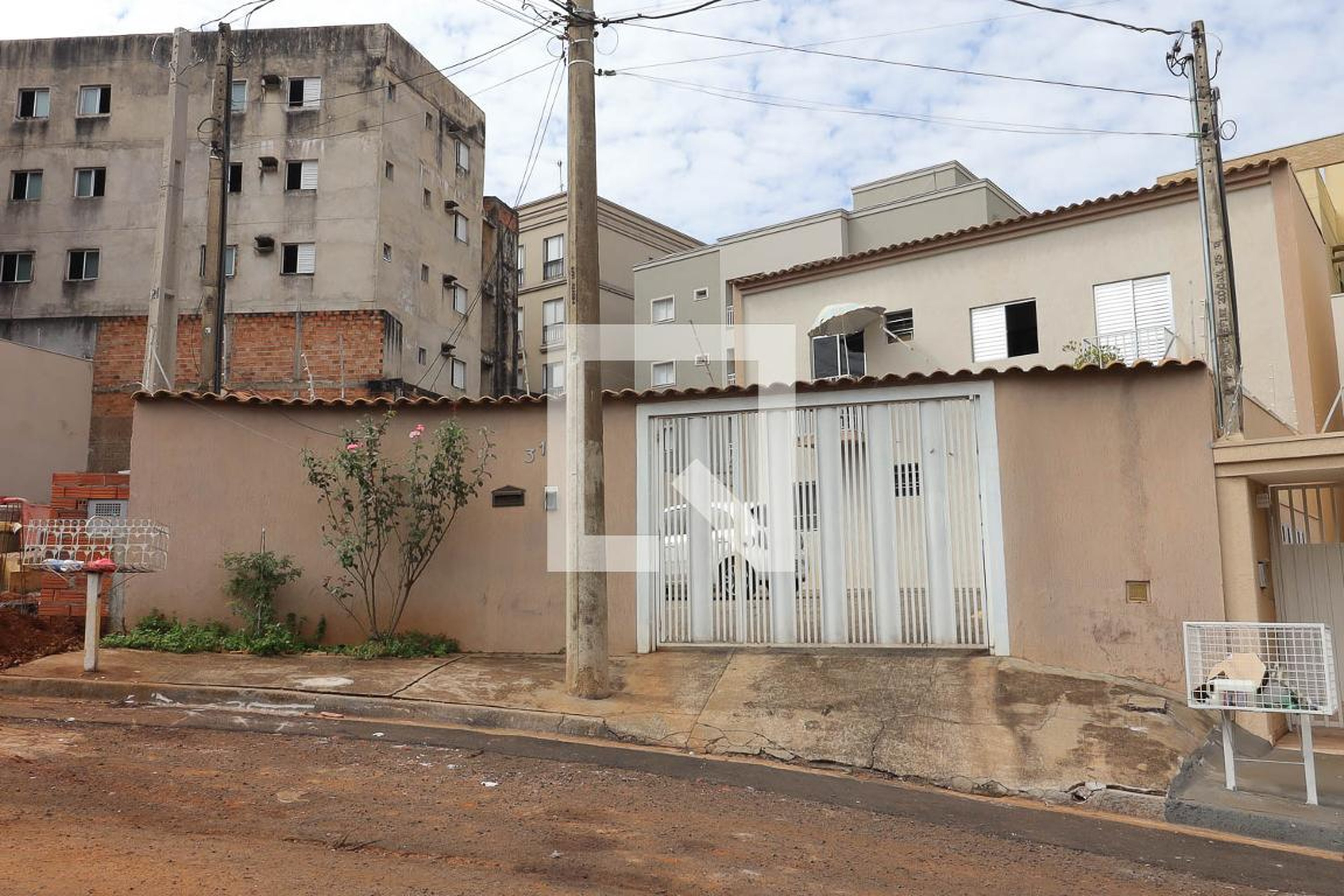 Fachada Condomínio em Praça Doutor Mário Schenberg, 31