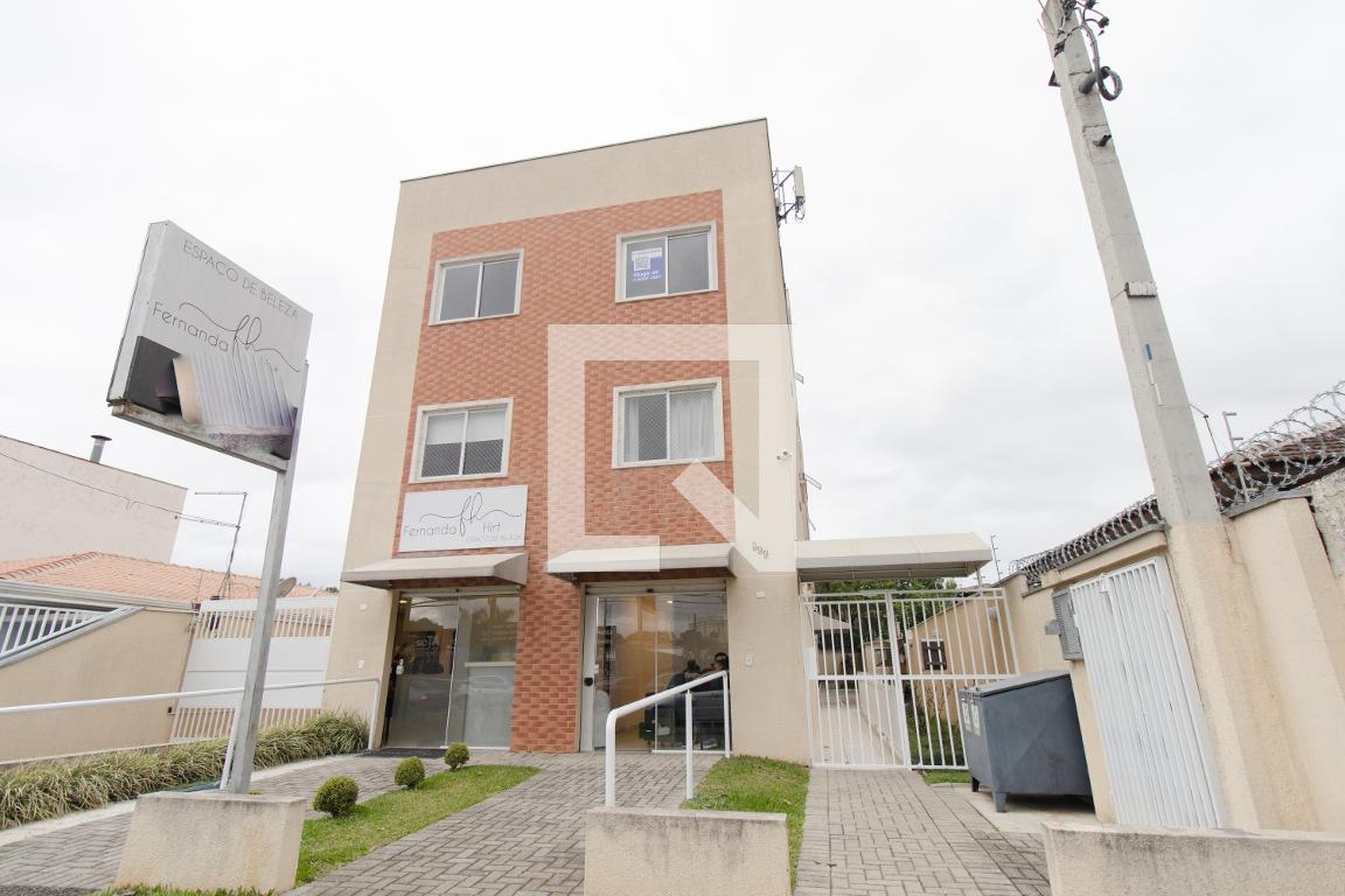 Fachada do Condomínio Condomínio em Rua Maestro Francisco Antonello, 999