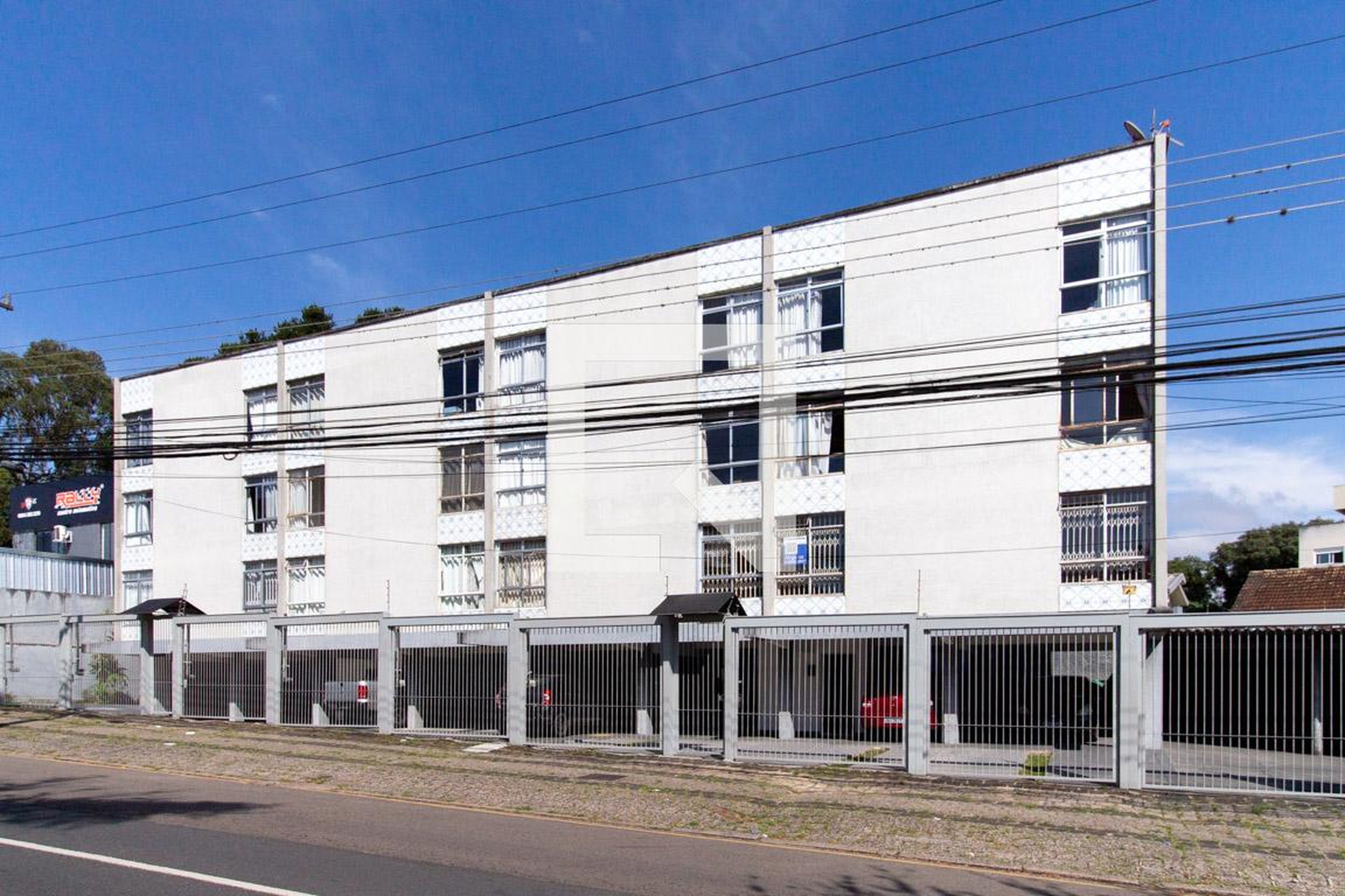 Fachada do Condomínio Condomínio em Rua Brigadeiro Franco, 4100