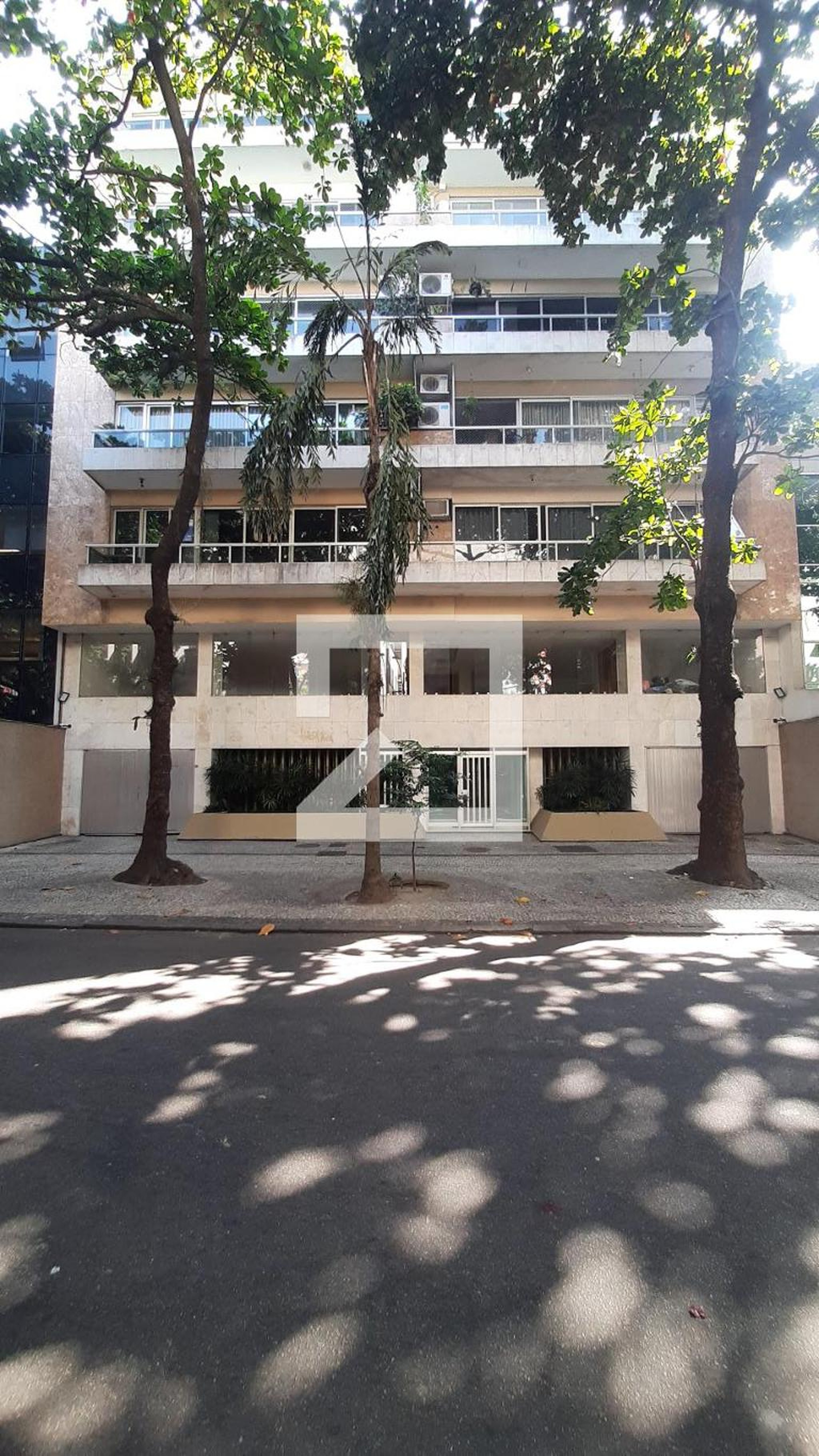 Fachada Edifício Karina