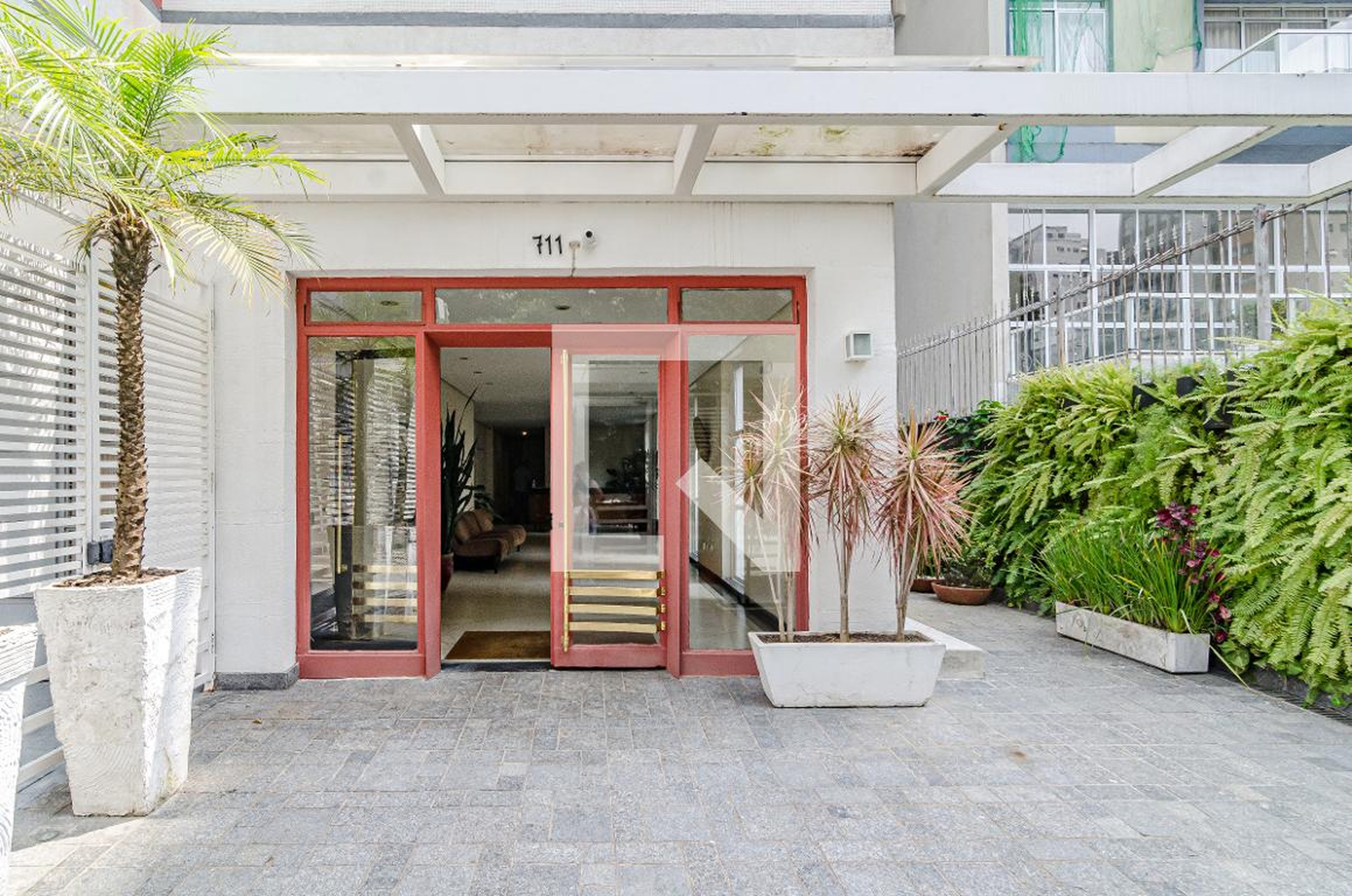 Entrada do prédio - Edifício Mônaco