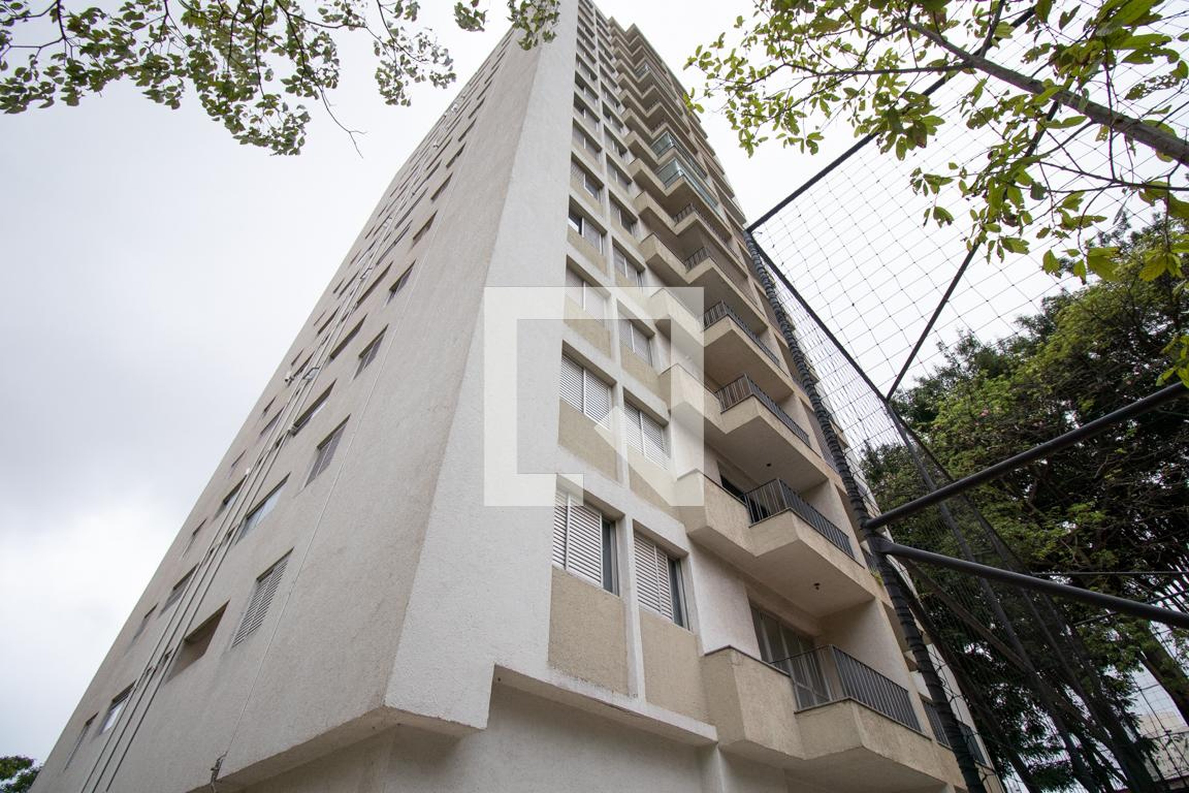 Fachada do Condomínio Edifício Jasmins