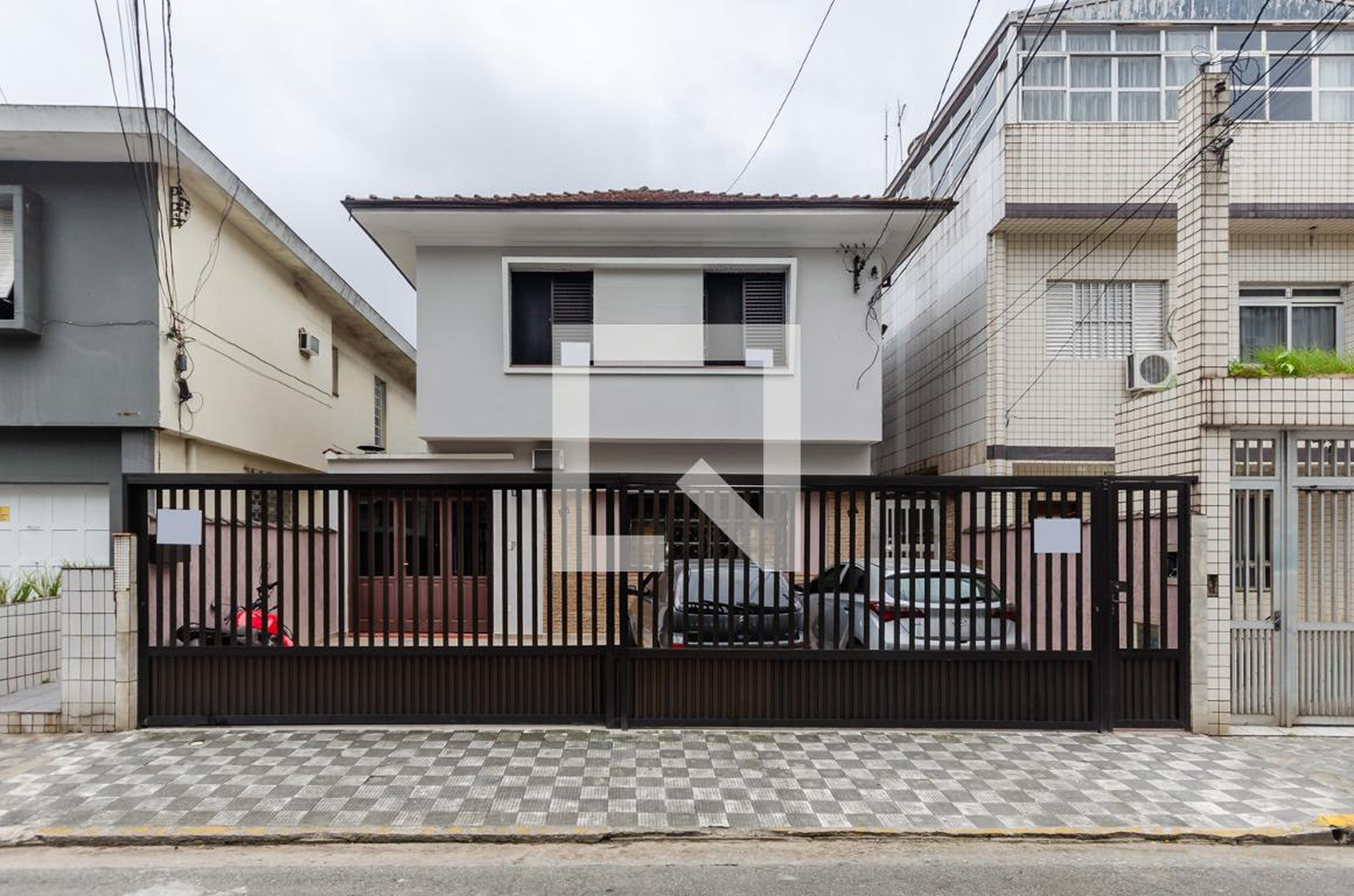 Fachada Condomínio em Rua Álvares de Azevedo, 54