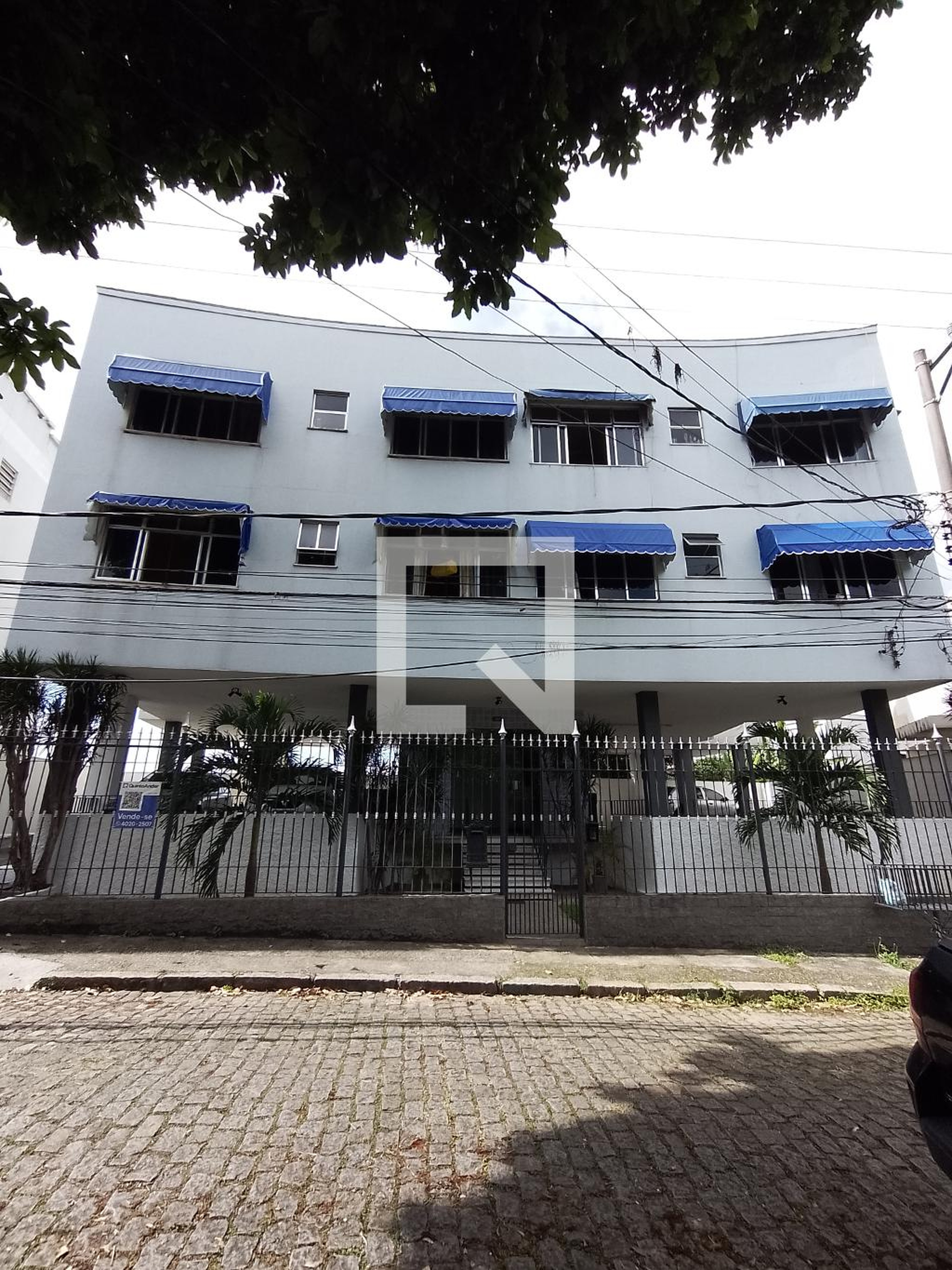 Fachada Condomínio em Rua Castelo de Tomar, 102