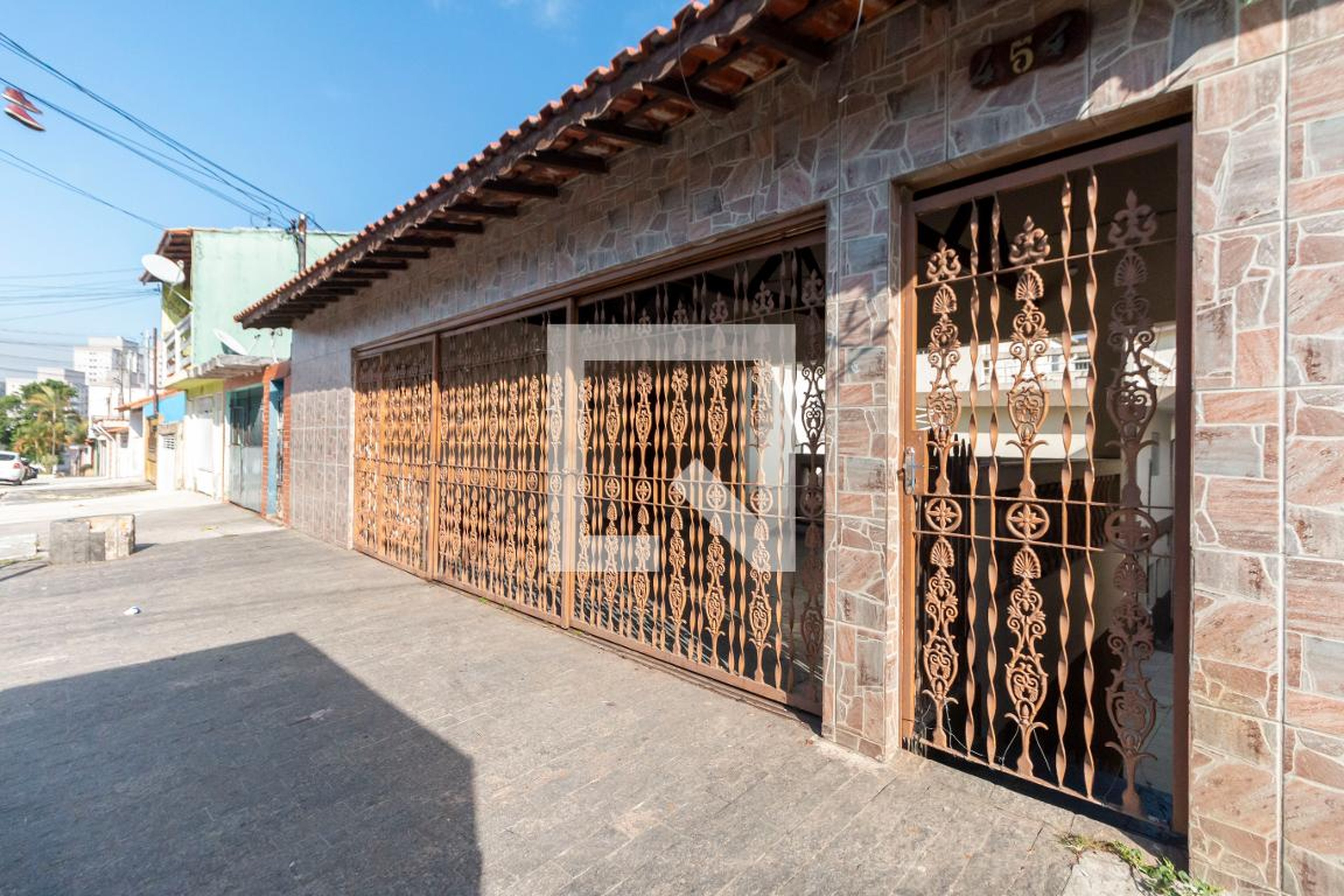 Fachada Condomínio em Rua Agostinho da Faria, 454
