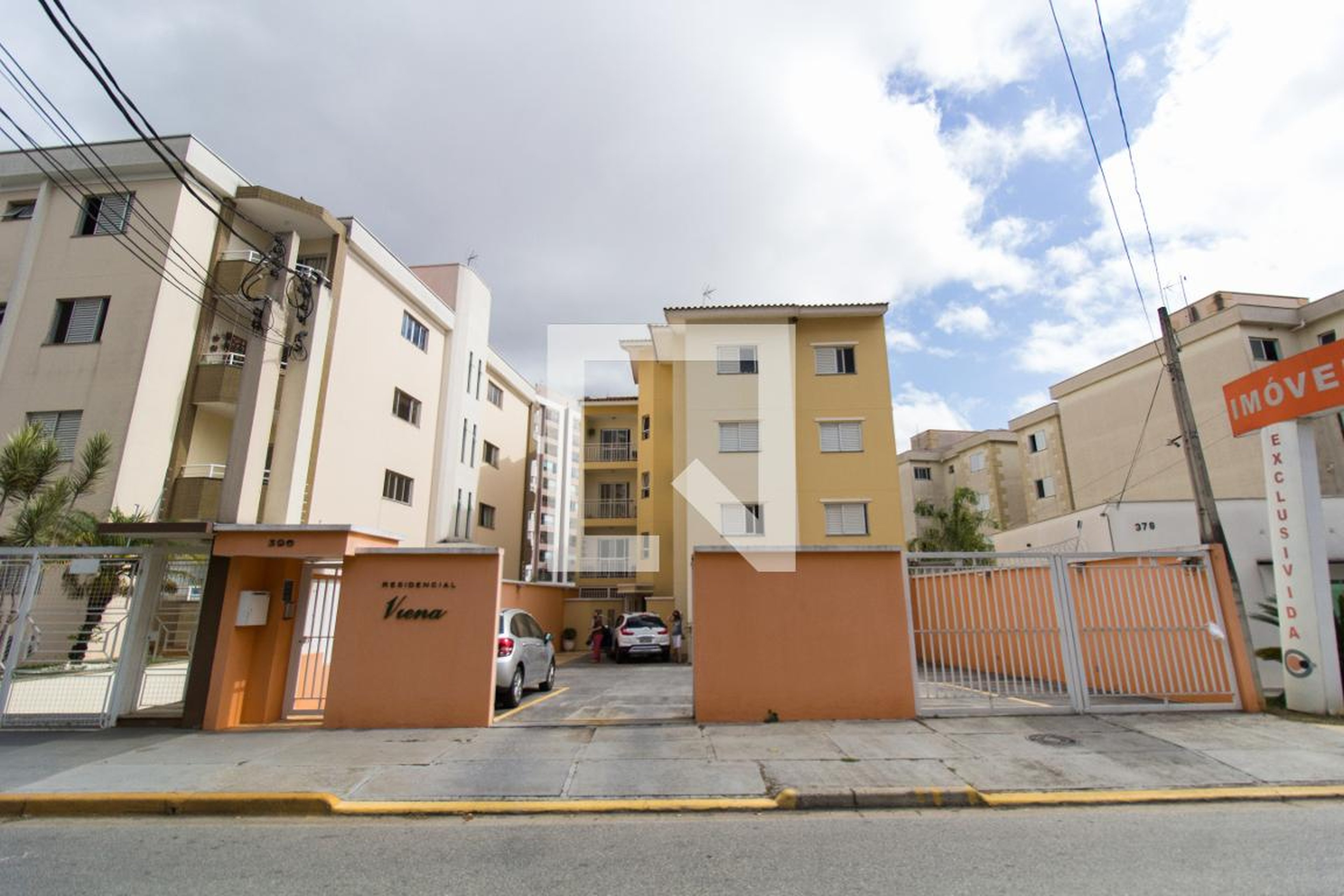 Fachada Condomínio em Rua Horacio Cenci, 396