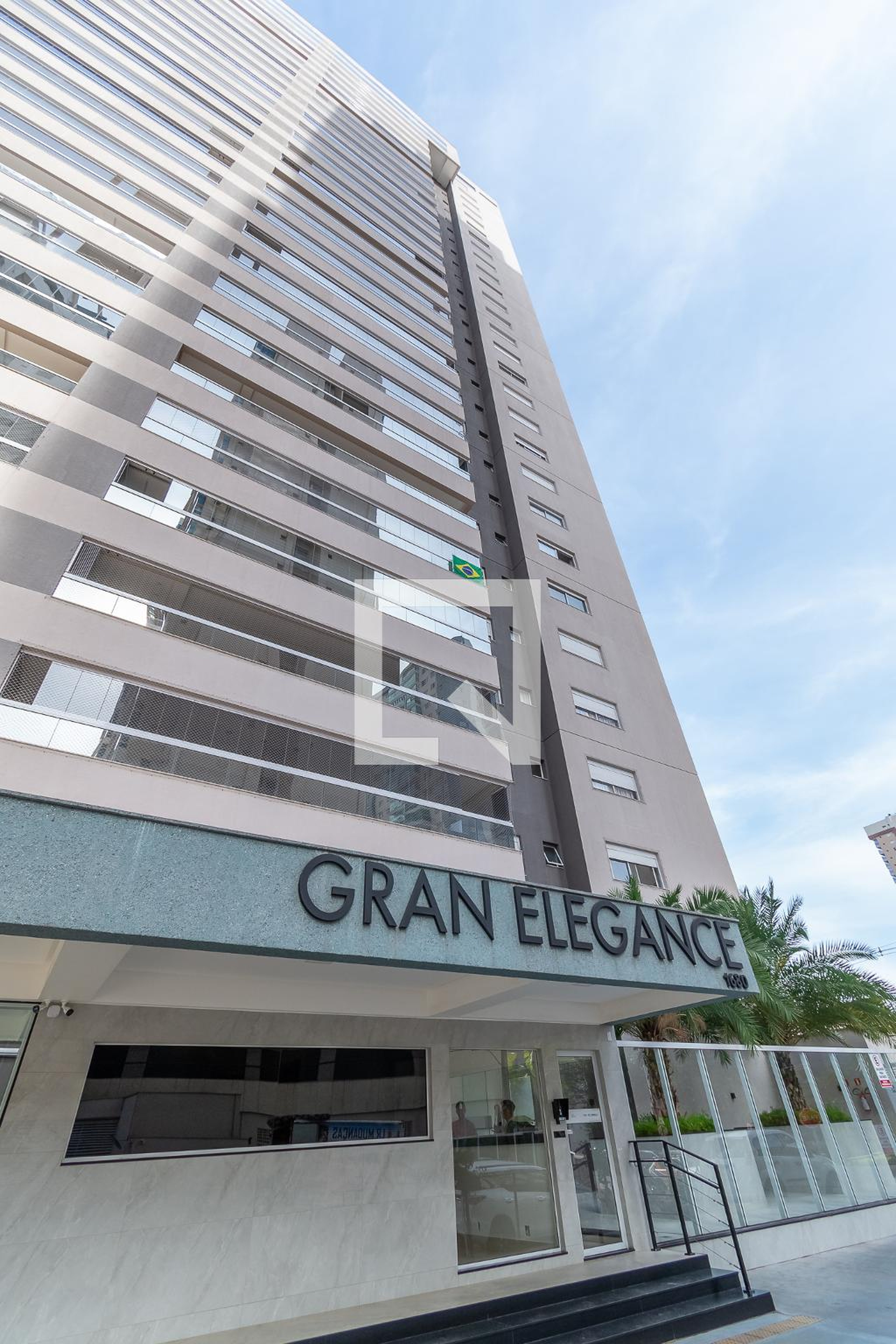 Fachada Condomínio em Rua T 30, 1680