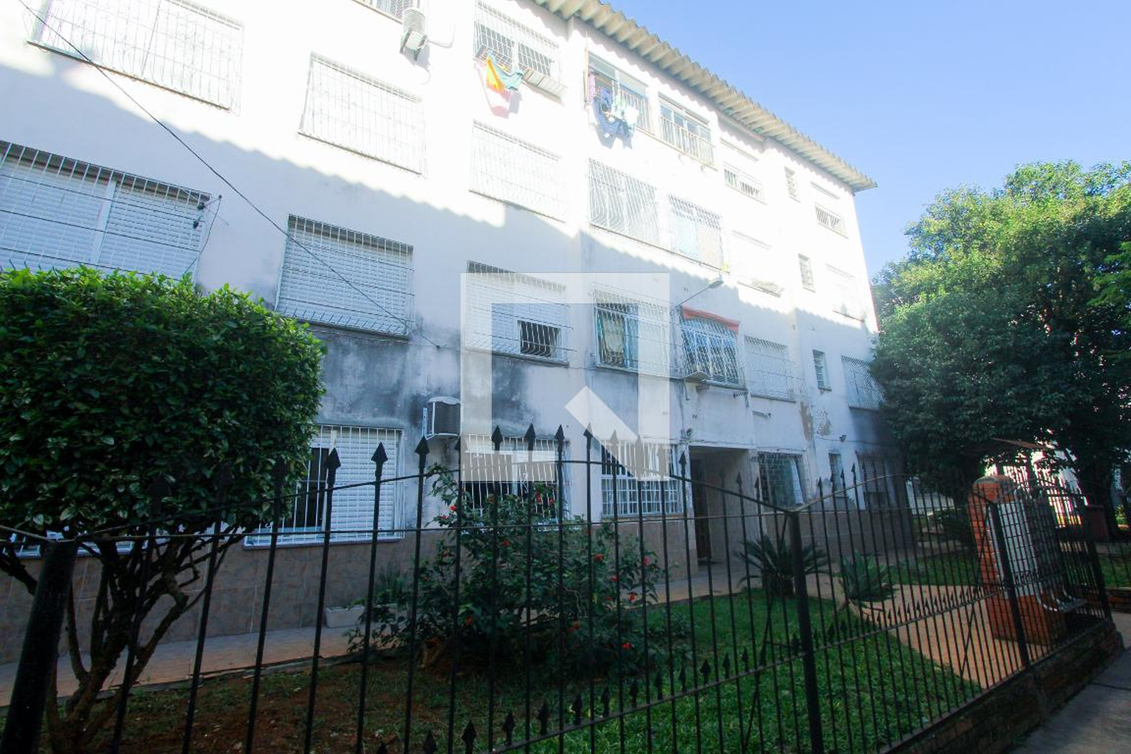 Fachada Condomínio em Rua Carlos Estevão, 410