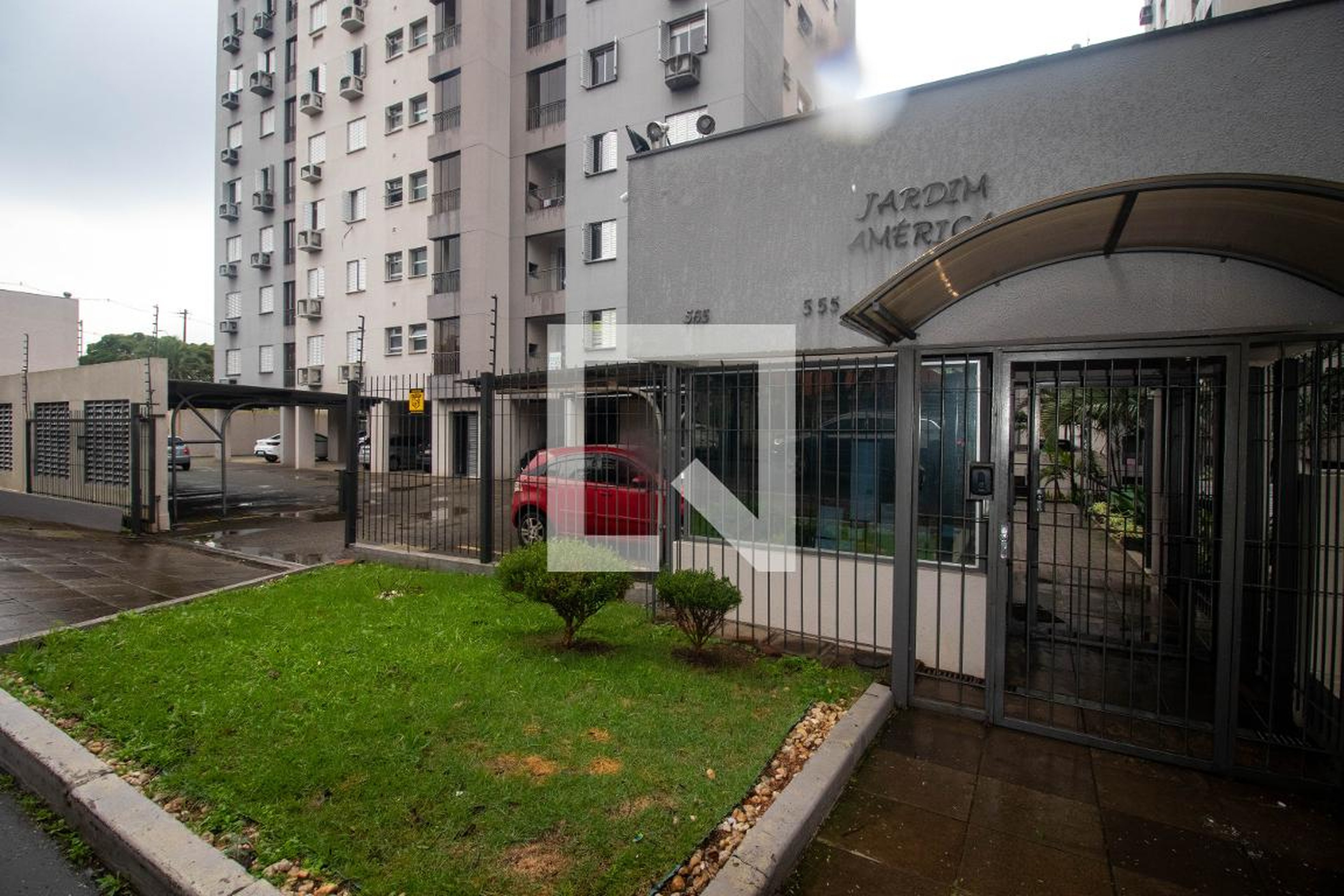 Fachada do Condomínio Condomínio em Rua Engenheiro João Luderitz, 555