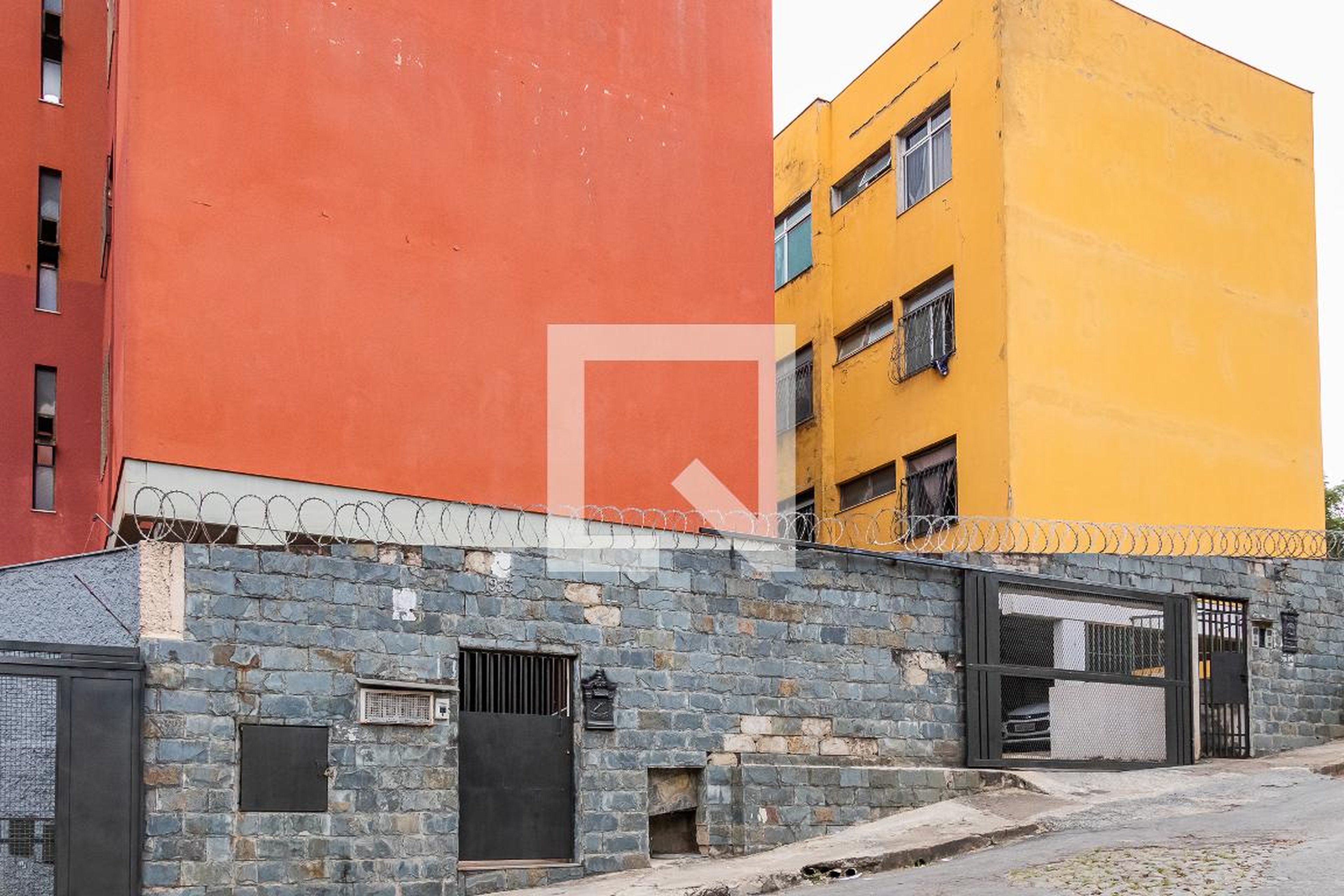 Fachada Condomínio em Rua Porto, 926