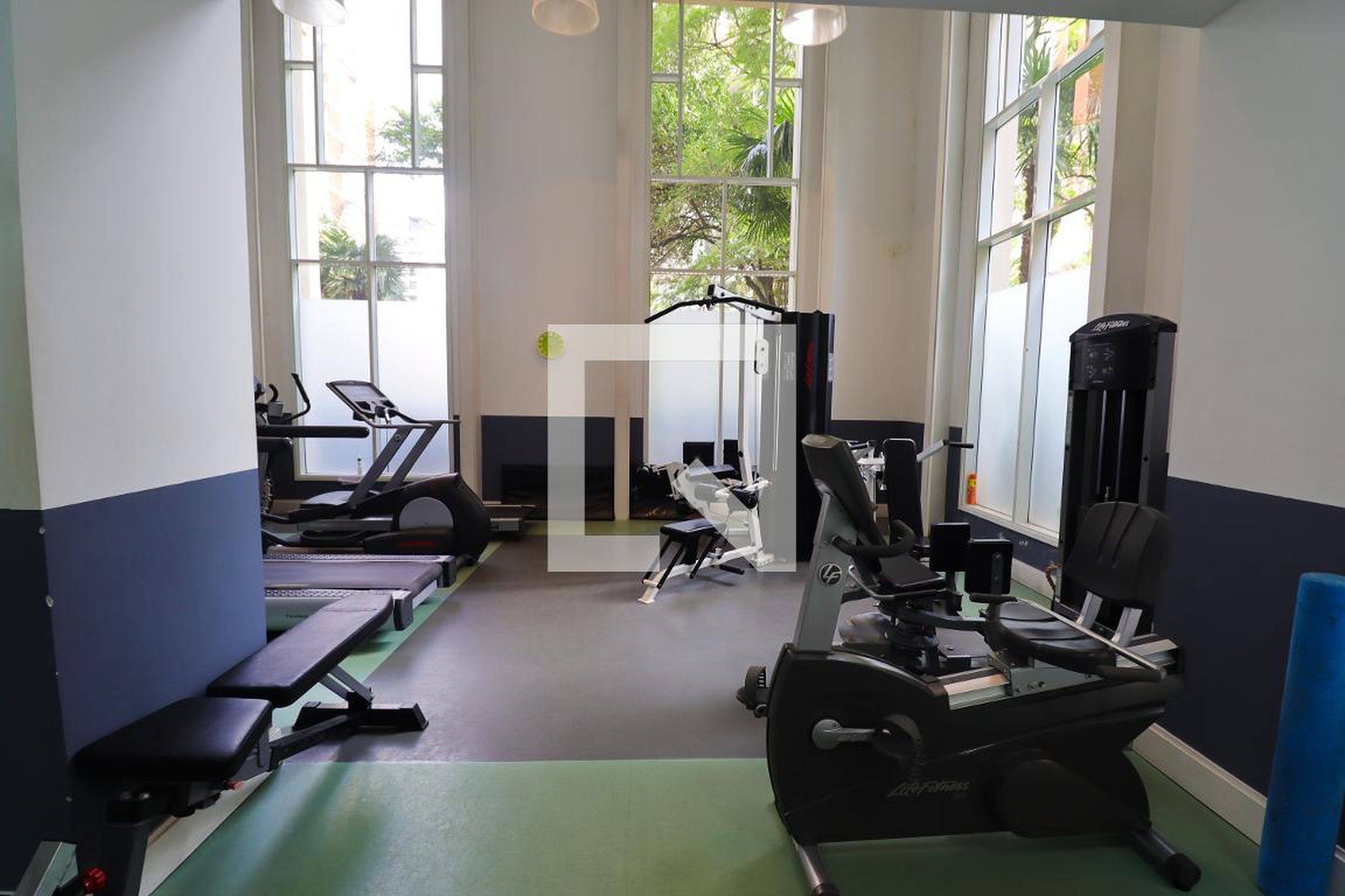 Academia - Palais Royal