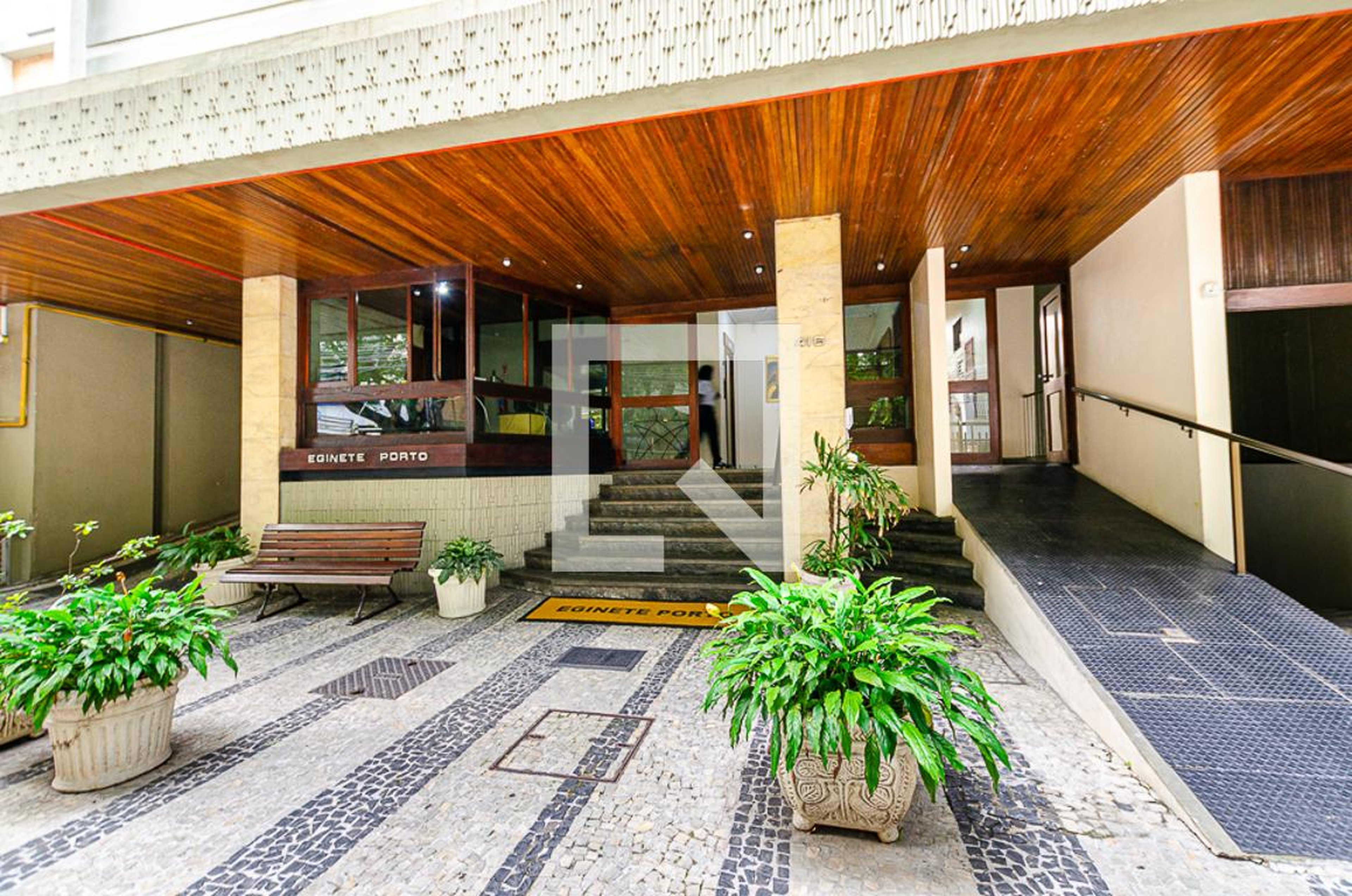 Entrada - Edificio Eginete Porto
